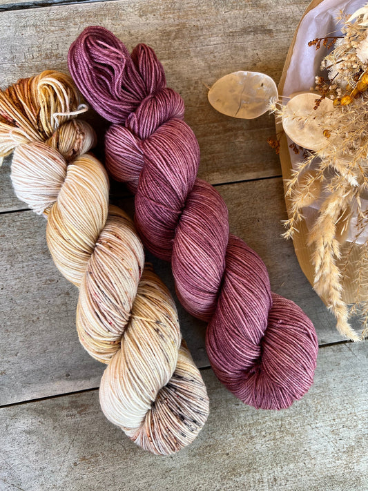 Laine teinte à la main coloris Charlène Fingering Mérinos ou Mérinos nylon ou DK Mérinos ou Lace Mohair et soie