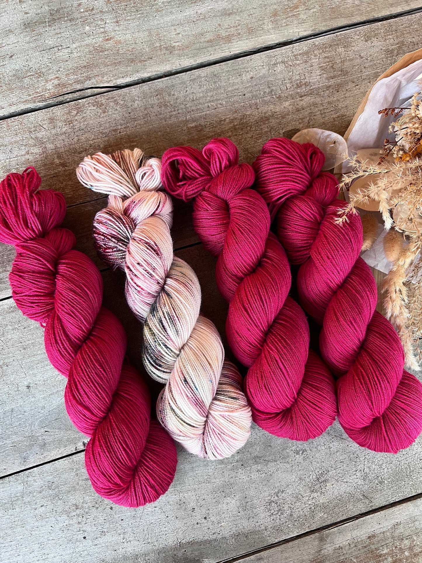 Laine teinte à la main coloris Talia Fingering Mérinos ou Mérinos nylon ou DK Mérinos ou Lace Mohair et soie