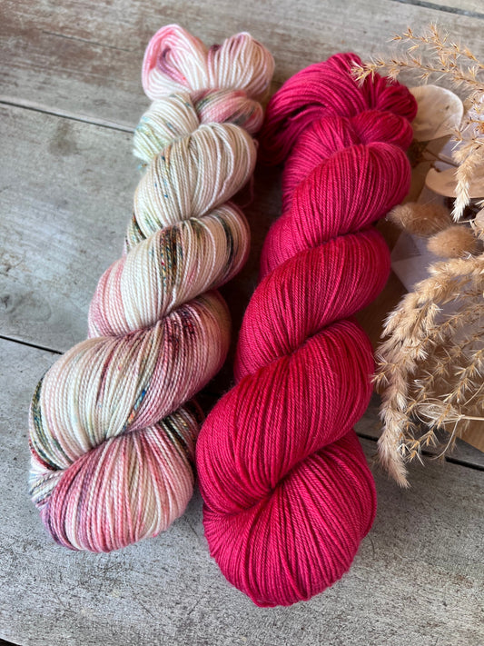 Laine teinte à la main coloris Talia Fingering Mérinos ou Mérinos nylon ou DK Mérinos ou Lace Mohair et soie