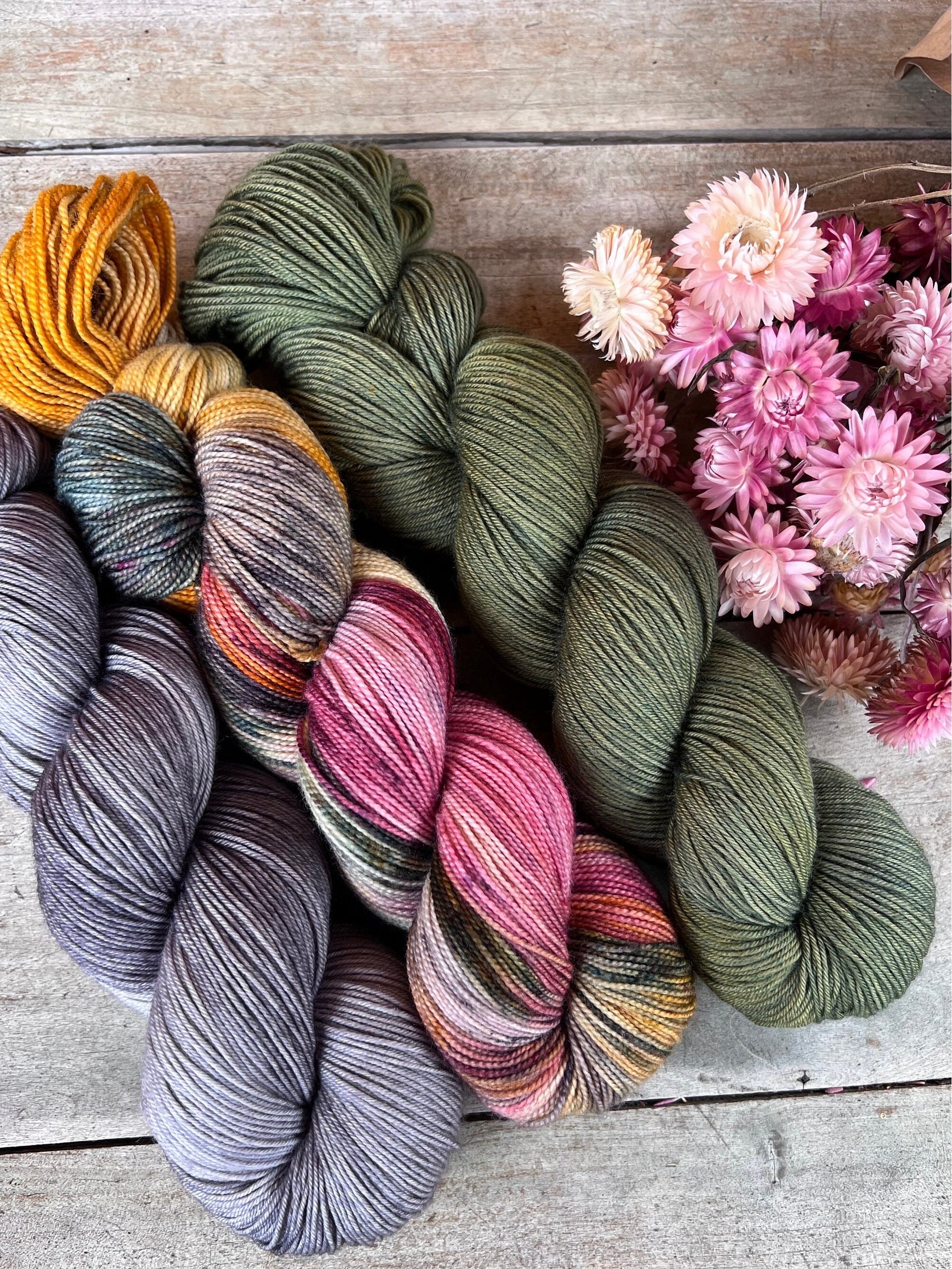 Laine teinte à la main coloris Mouse Fingering Mérinos ou Mérinos nylon ou DK Mérinos ou Lace Mohair et soie