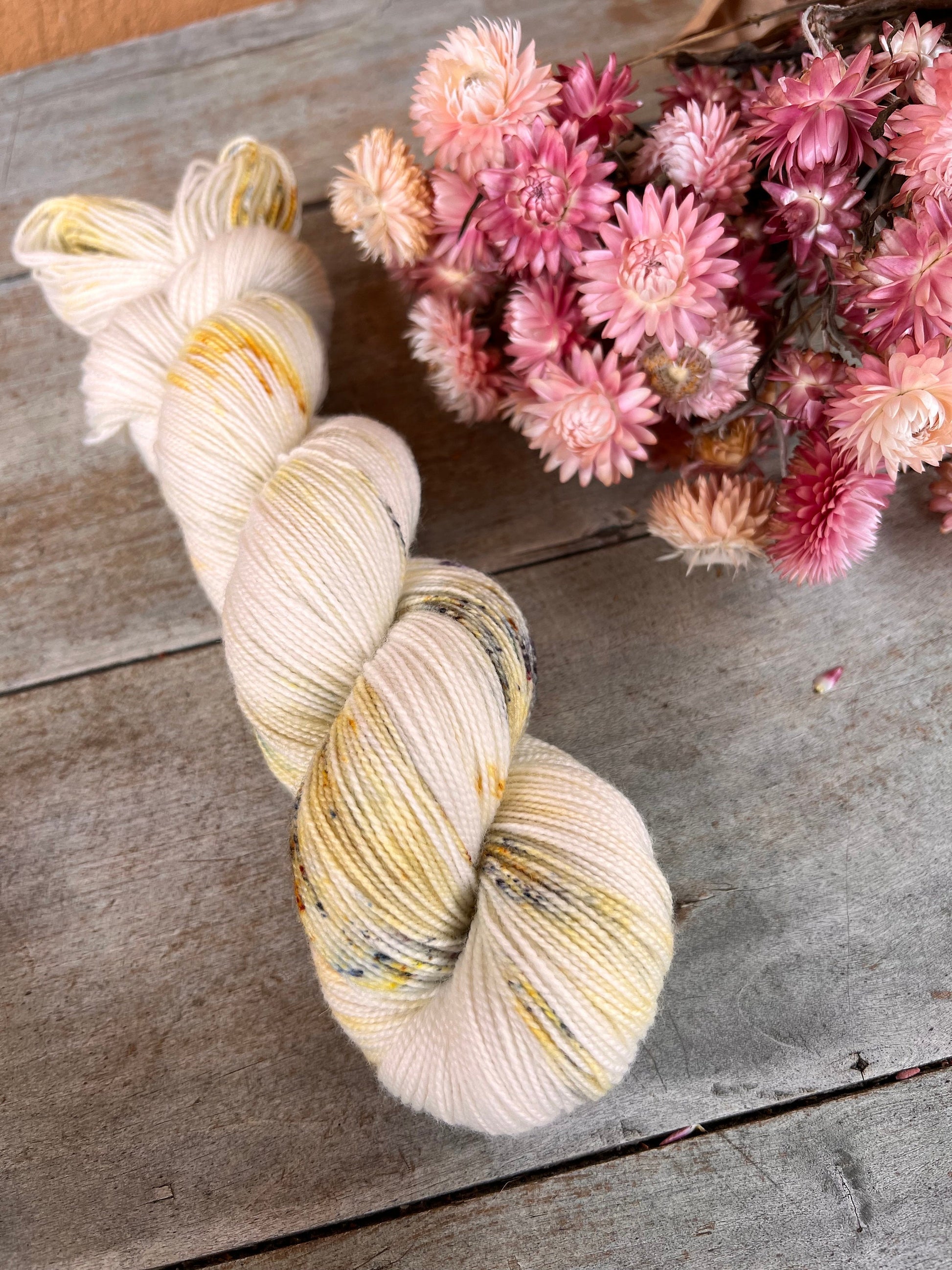Laine teinte à la main coloris Citronnade Fingering Mérinos ou Mérinos nylon ou DK Mérinos ou Lace Mohair et soie