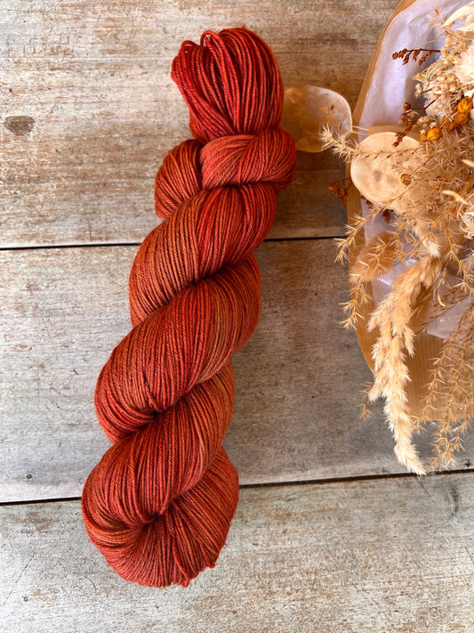 Laine teinte à la main coloris Eve Fingering Mérinos ou Mérinos nylon ou DK Mérinos ou Lace Mohair et soie