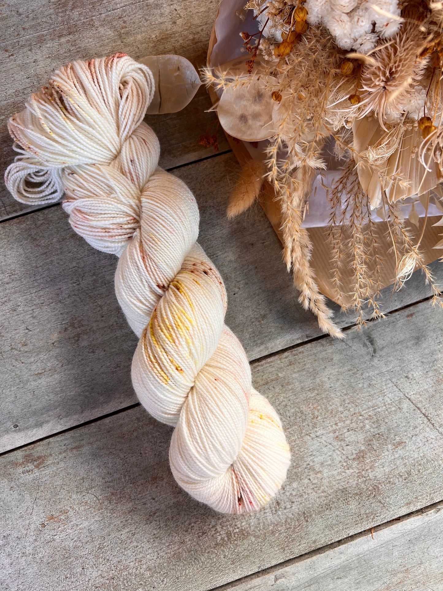 Laine teinte à la main coloris Café Latte Fingering Mérinos ou Mérinos nylon ou DK Mérinos ou Lace Mohair et soie