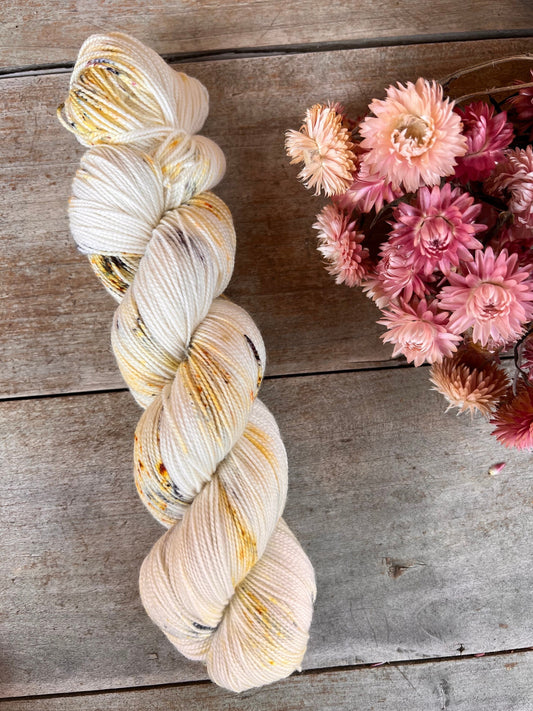 Laine teinte à la main coloris Citronnade Fingering Mérinos ou Mérinos nylon ou DK Mérinos ou Lace Mohair et soie
