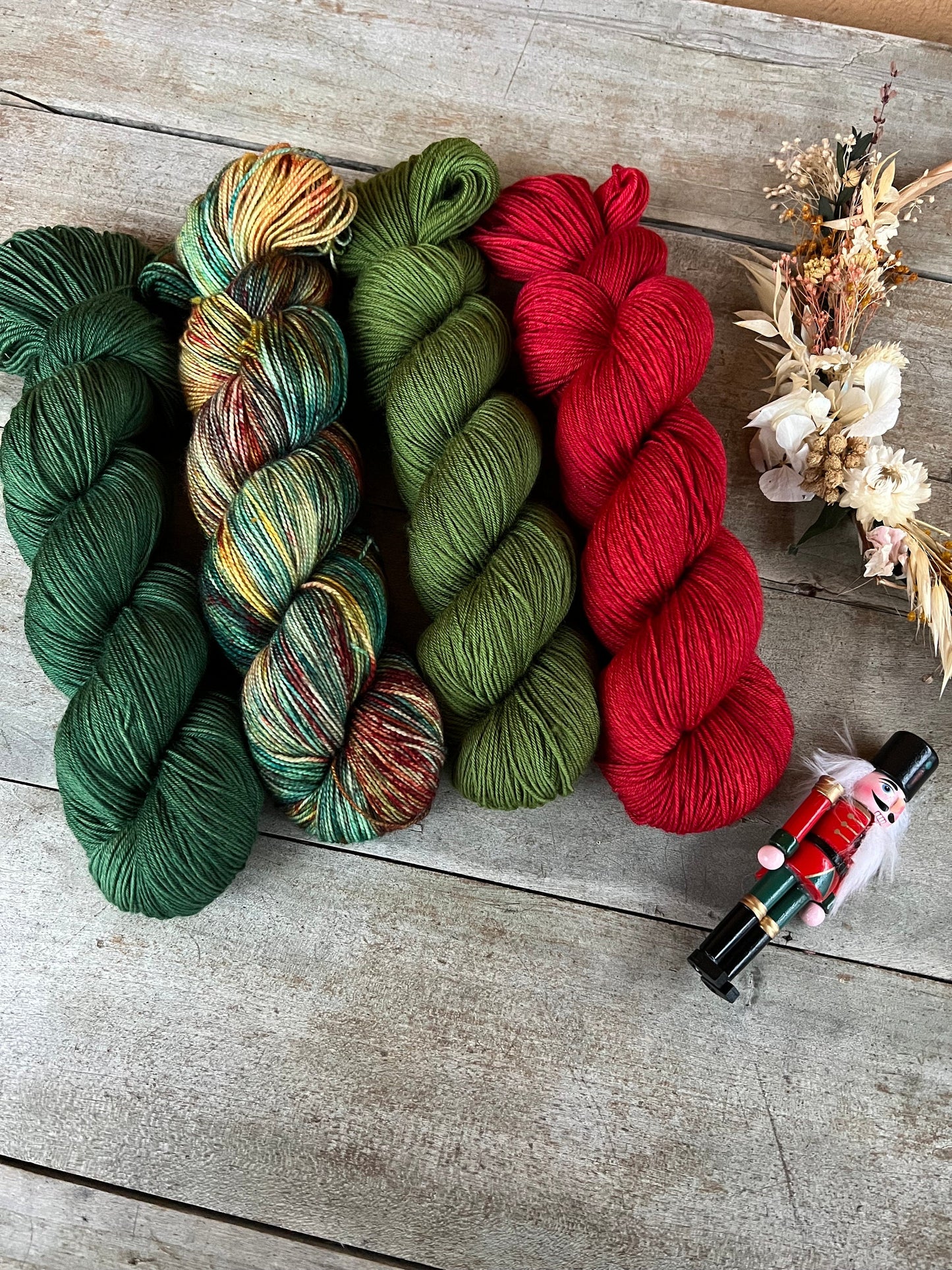 Laine teinte à la main Pilea Fingering Mérinos ou Mérinos nylon ou DK Mérinos ou Lace Mohair et soie