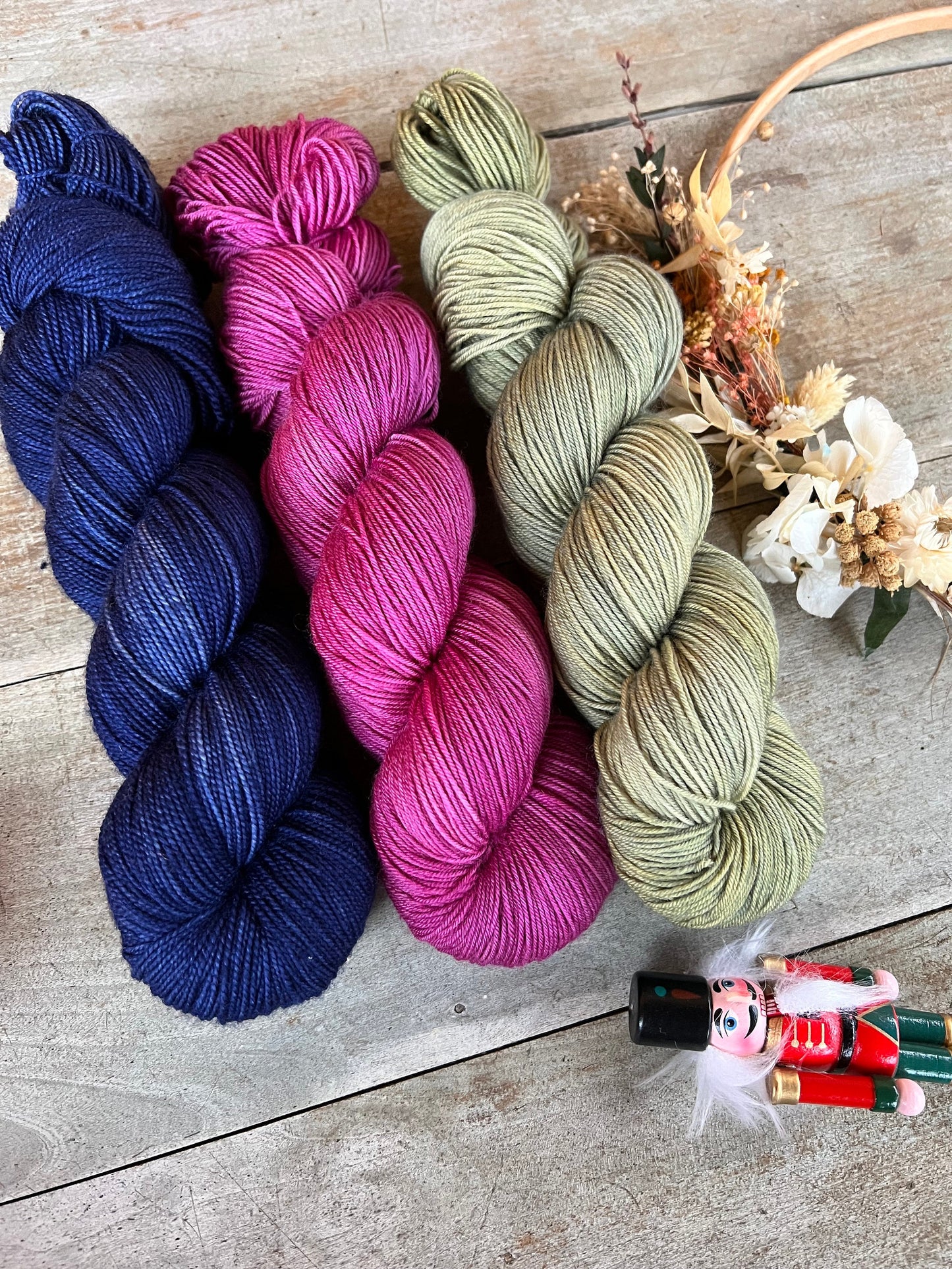Laine teinte à la main Améthyste Fingering Mérinos ou Mérinos nylon ou DK Mérinos ou Lace Mohair et soie