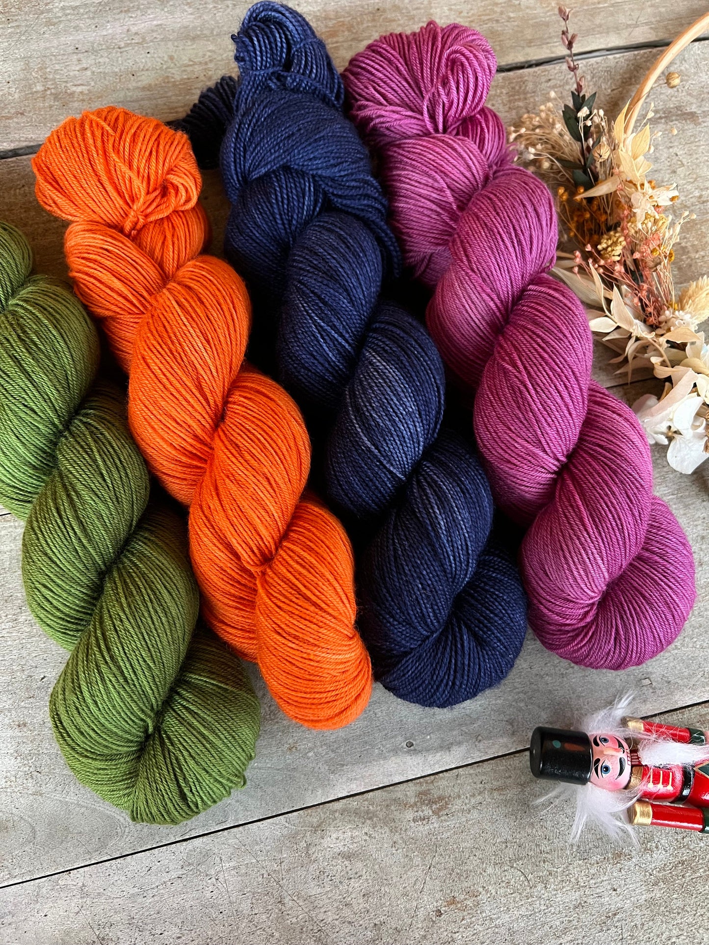Laine teinte à la main Améthyste Fingering Mérinos ou Mérinos nylon ou DK Mérinos ou Lace Mohair et soie