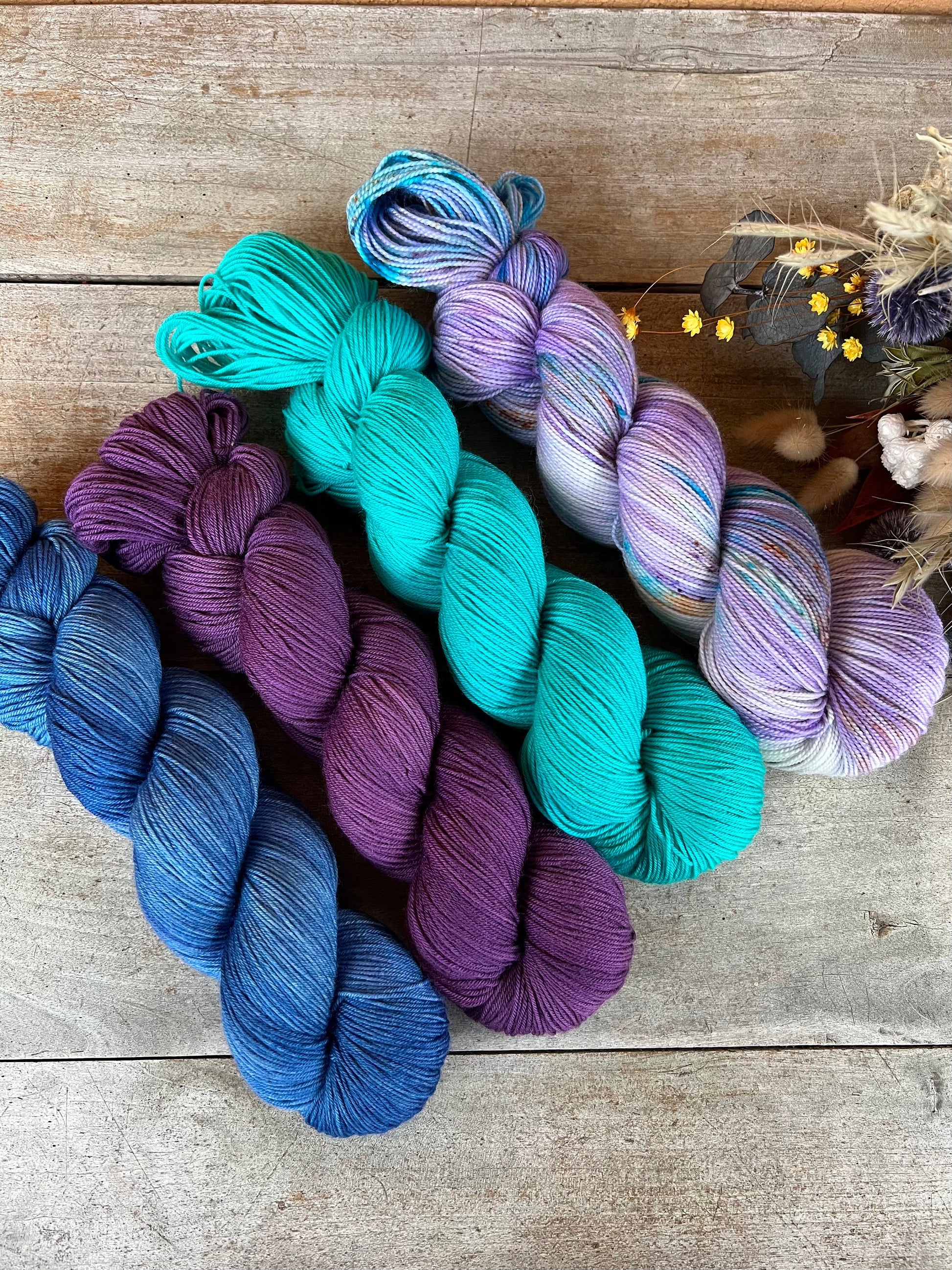 Laine teinte à la main Lucie Fingering Mérinos ou Mérinos nylon ou DK Mérinos ou Lace Mohair et soie