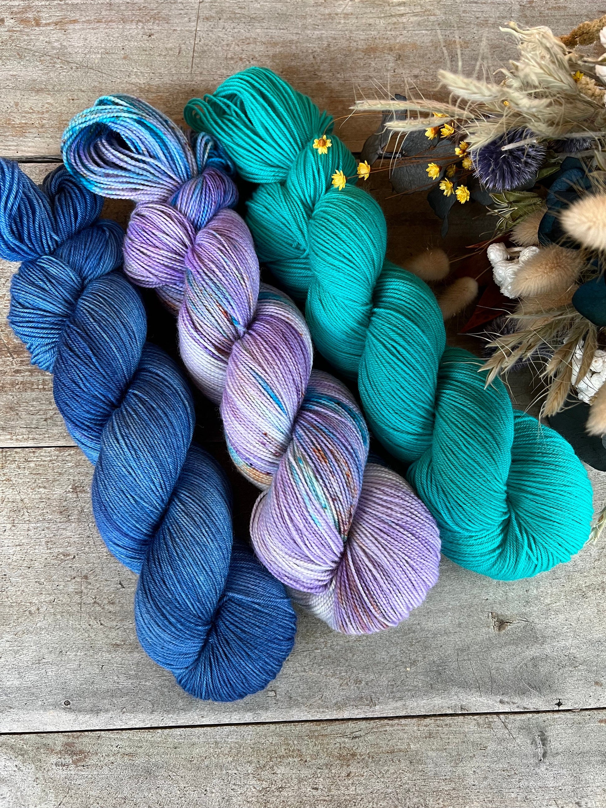 Laine teinte à la main Lucie Fingering Mérinos ou Mérinos nylon ou DK Mérinos ou Lace Mohair et soie