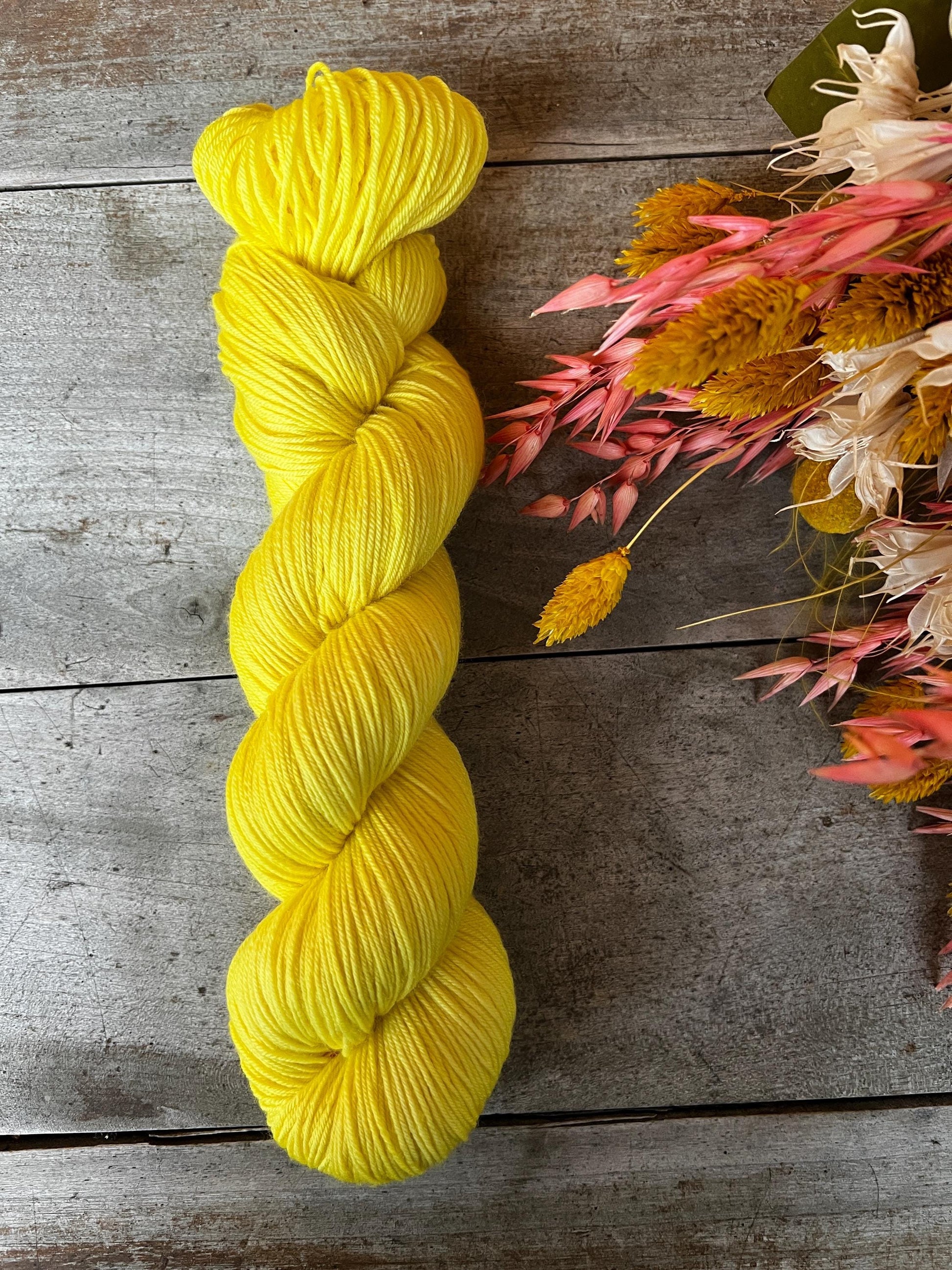 Laine teinte à la main coloris Solaire Fingering Mérinos ou mérinos nylon ou DK Mérinos ou Lace mohair et soie