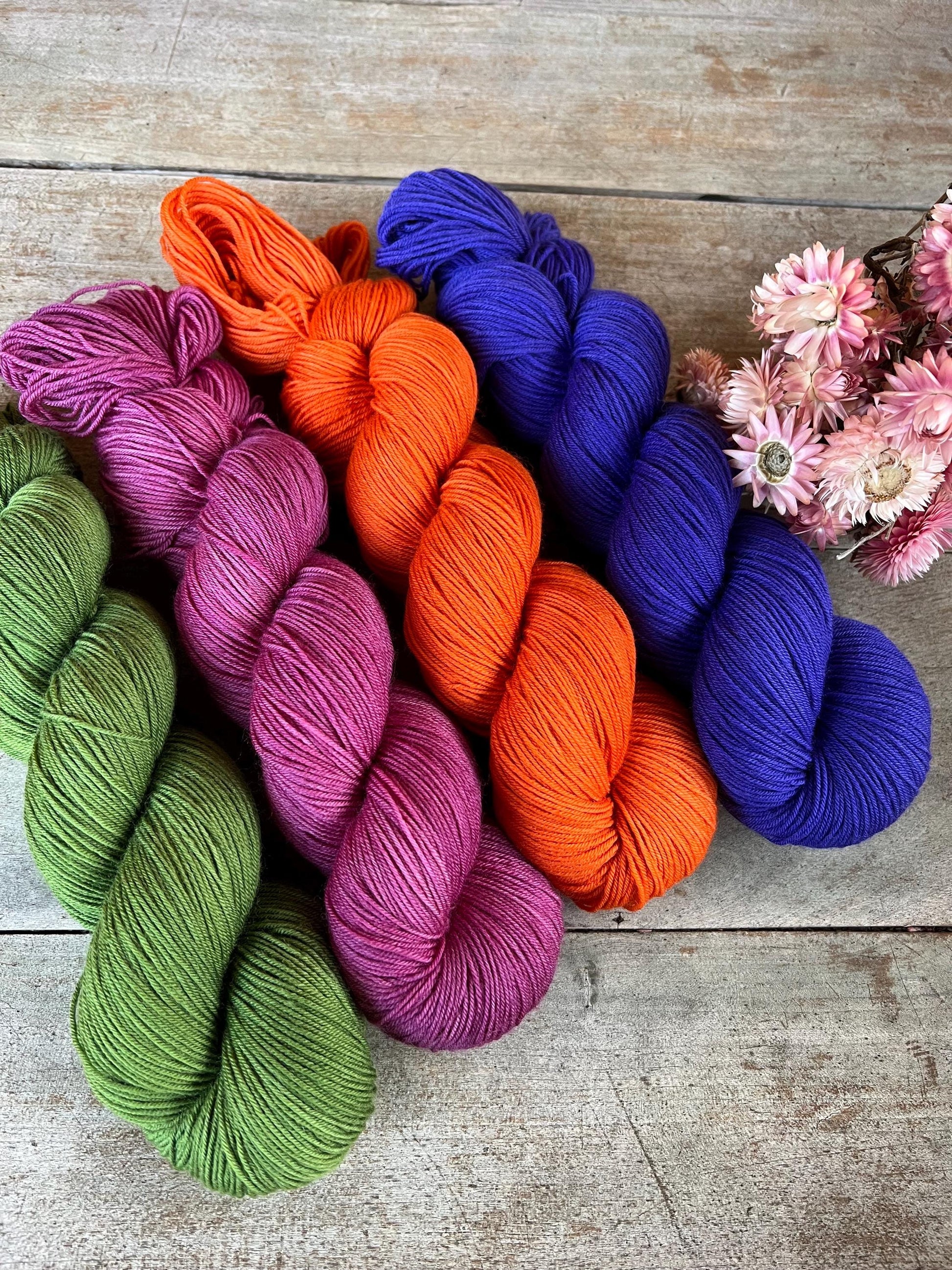 Laine teinte à la main coloris  Iris Fingering Mérinos ou Mérinos nylon ou DK mérinos ou Lace mohair et soie