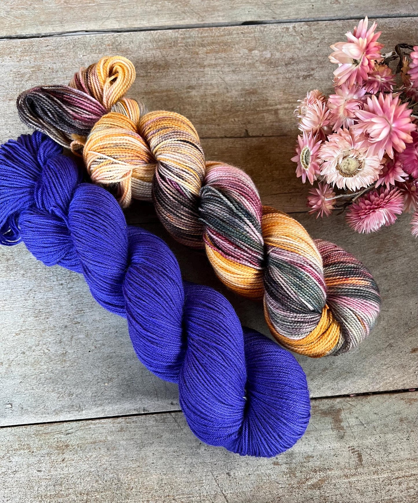 Laine teinte à la main coloris Iris Fingering Mérinos ou Mérinos nylon ou DK mérinos ou Lace mohair et soie