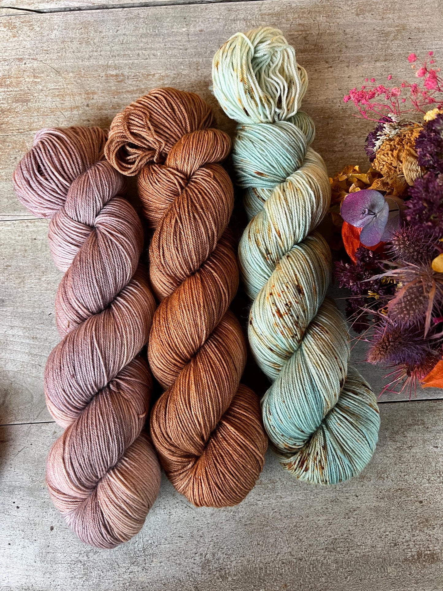 Laine teinte à la main coloris Aude Fingering Mérinos ou Mérinos nylon ou DK Mérinos ou Lace Mohair et soie
