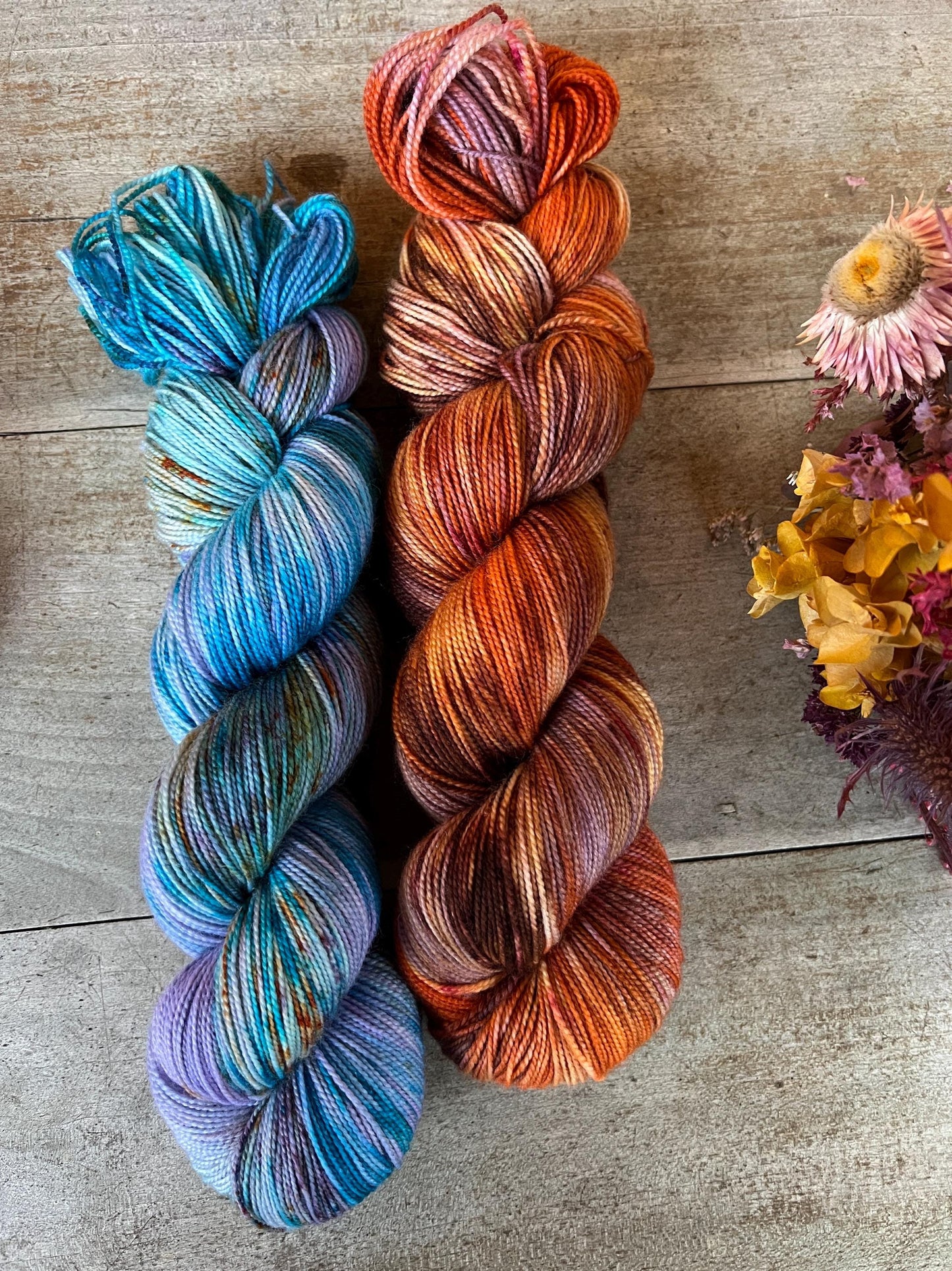 Laine teinte à la main Lilly FINGERING Mérinos ou Mérinos nylon ou DK Mérinos ou LACE Mohair et soie