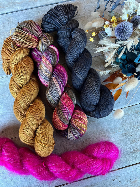 Laine teinte à la main coloris Charbon Fingering Mérinos ou Merinos nylon ou DK Mérinos ou Lace mohair et soie