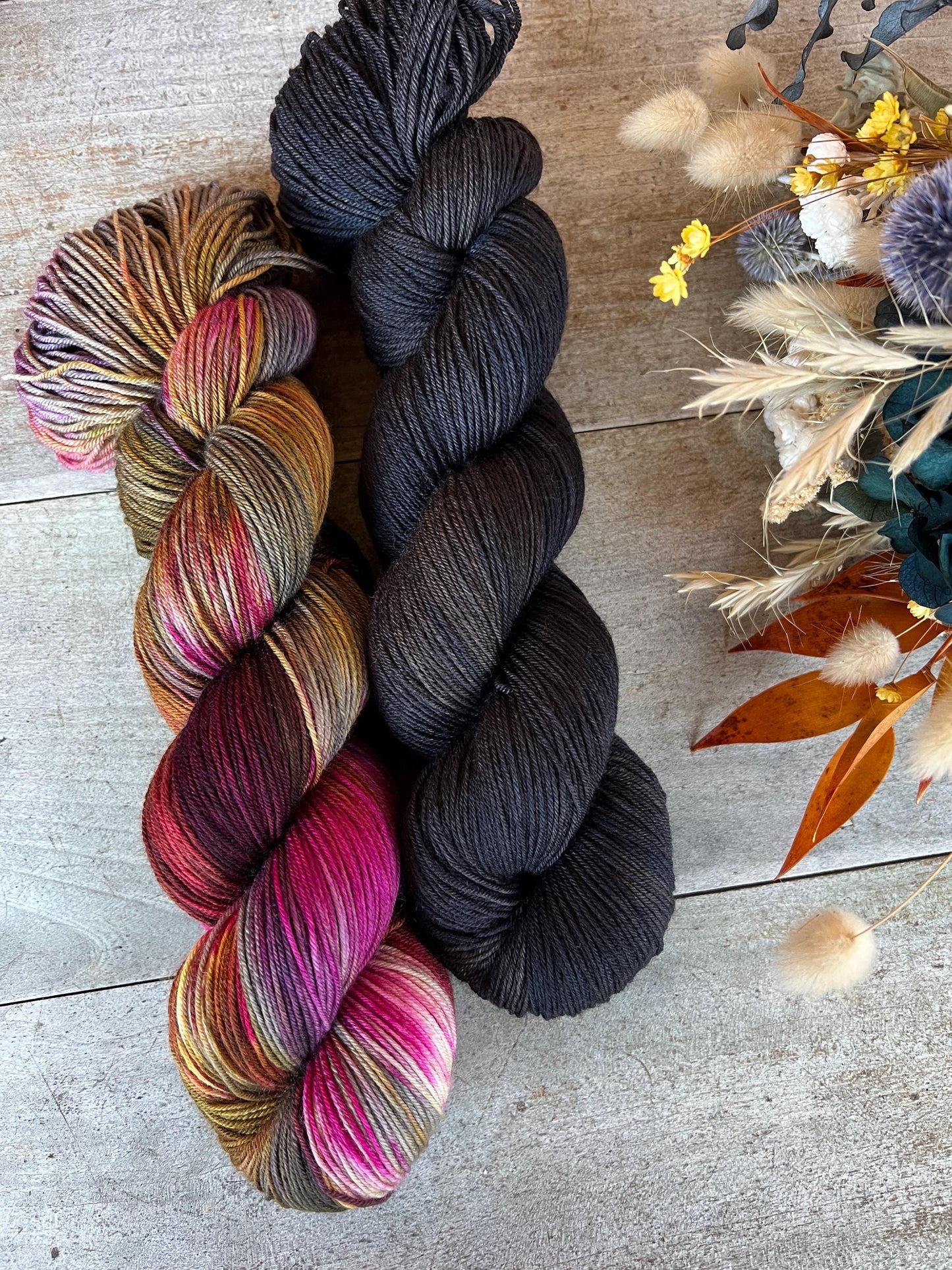 Laine teinte à la main coloris Charbon Fingering Mérinos ou Merinos nylon ou DK Mérinos ou Lace mohair et soie