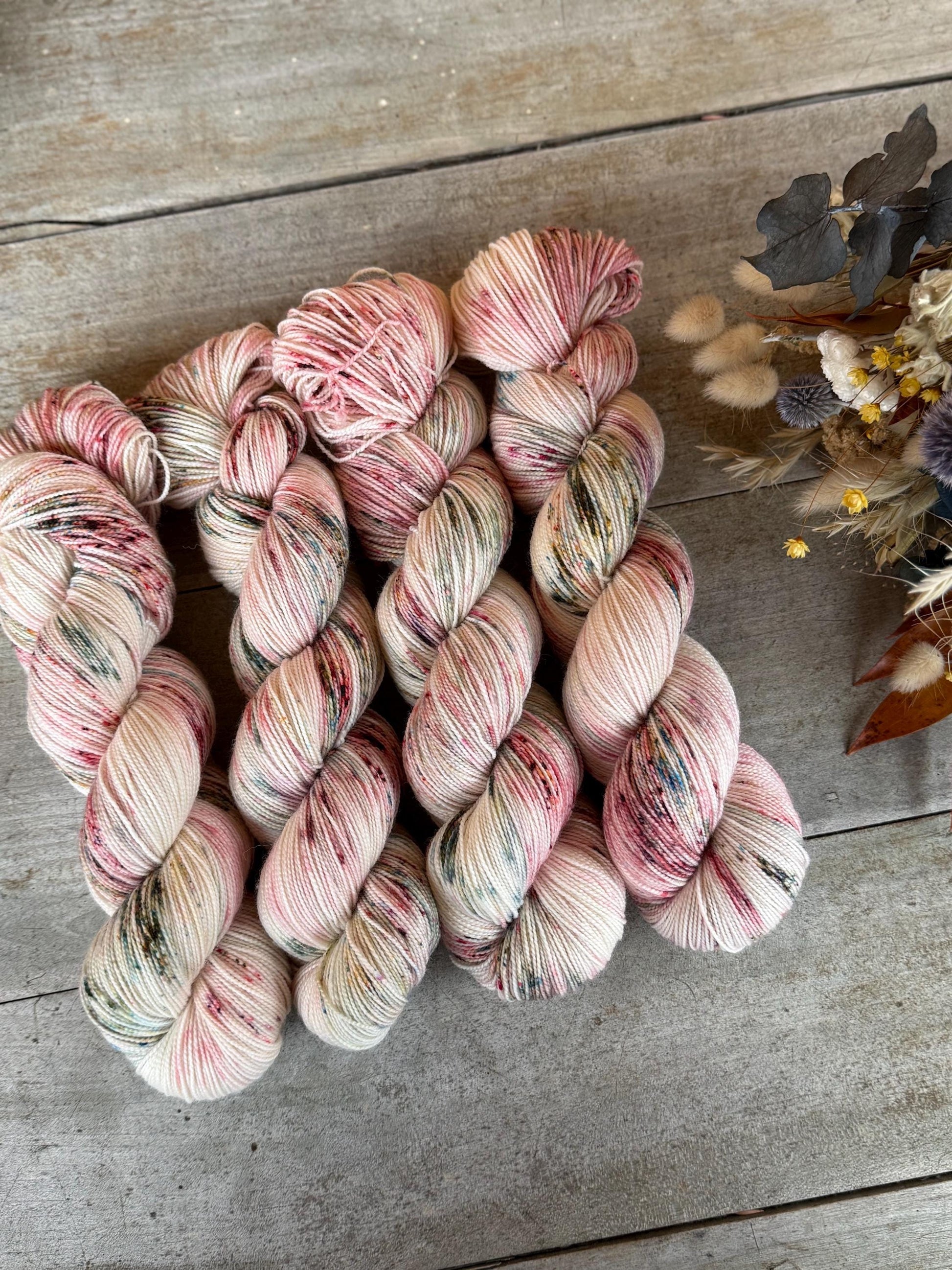 Laine teinte à la main coloris ZORA Fingering Mérinos ou Mérinos nylon ou Dk Mérinos ou Lace Mohair et soie