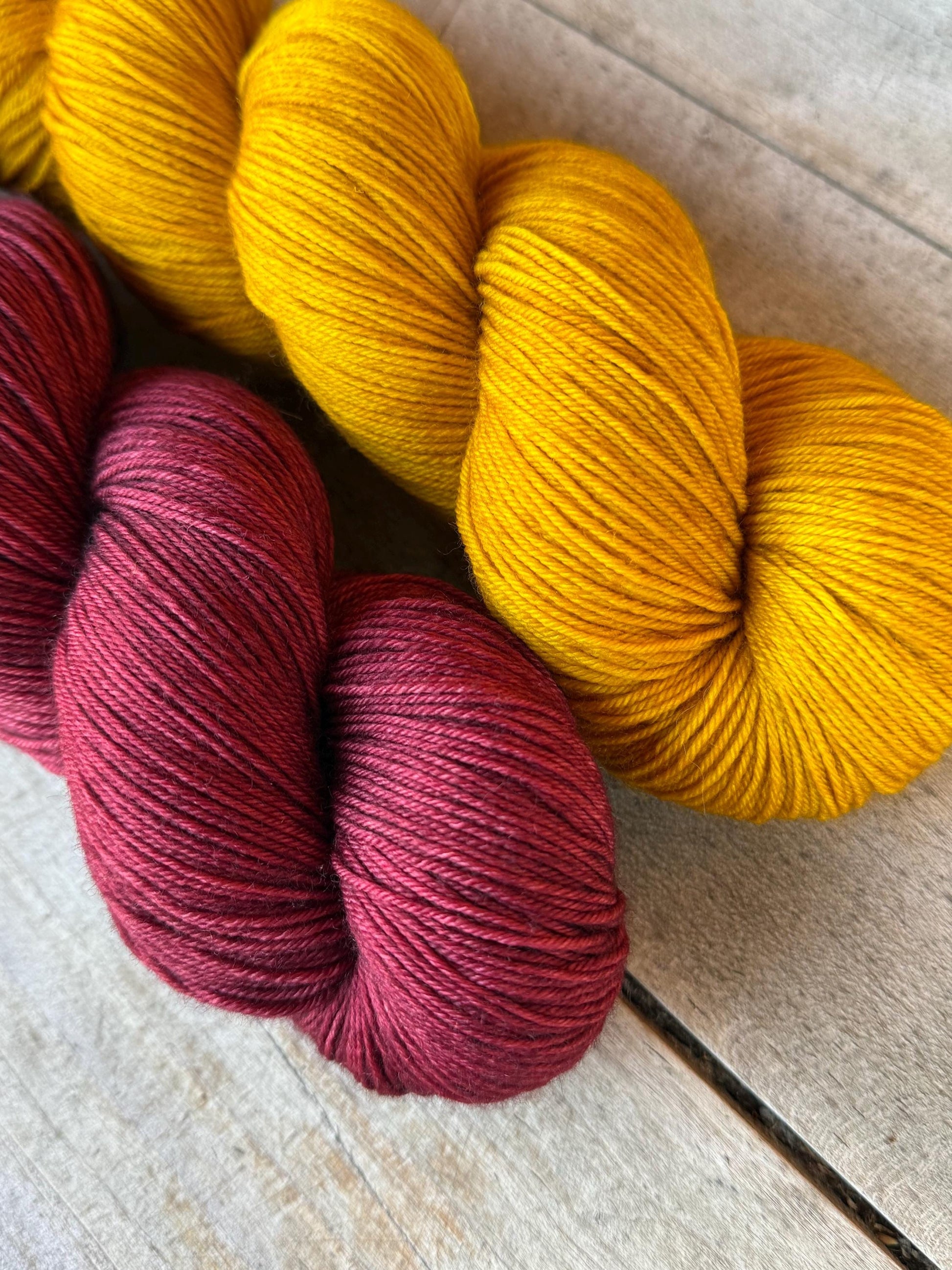 Laine teinte à la main Maïa Fingering Mérinos ou Mérinos nylon ou DK Mérinos ou Lace Mohair et soie