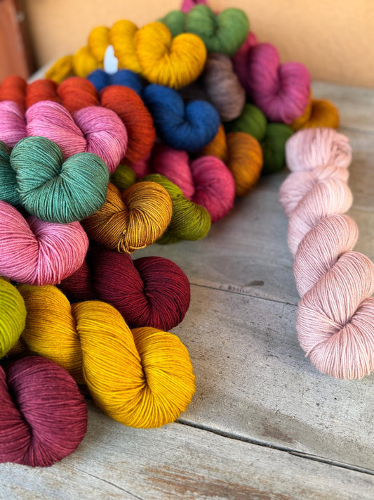 Laine teinte à la main Ruben Fingering Mérinos ou Mérinos nylon ou DK Mérinos ou Lace Mohair et soie