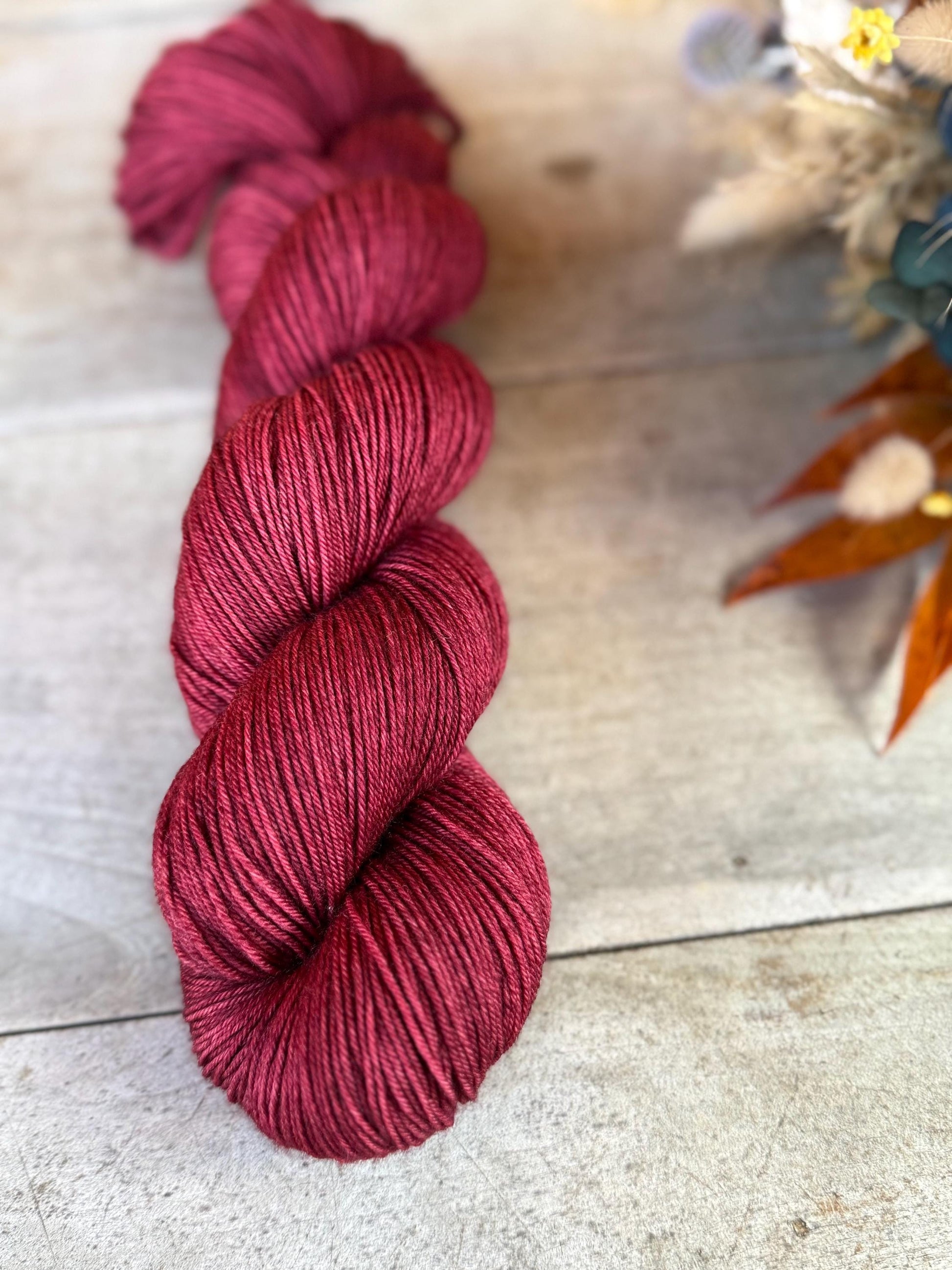 Laine teinte à la main Dahlia  Fingering Mérinos ou Mérinos nylon ou DK Mérinos ou Lace Mohair et soie