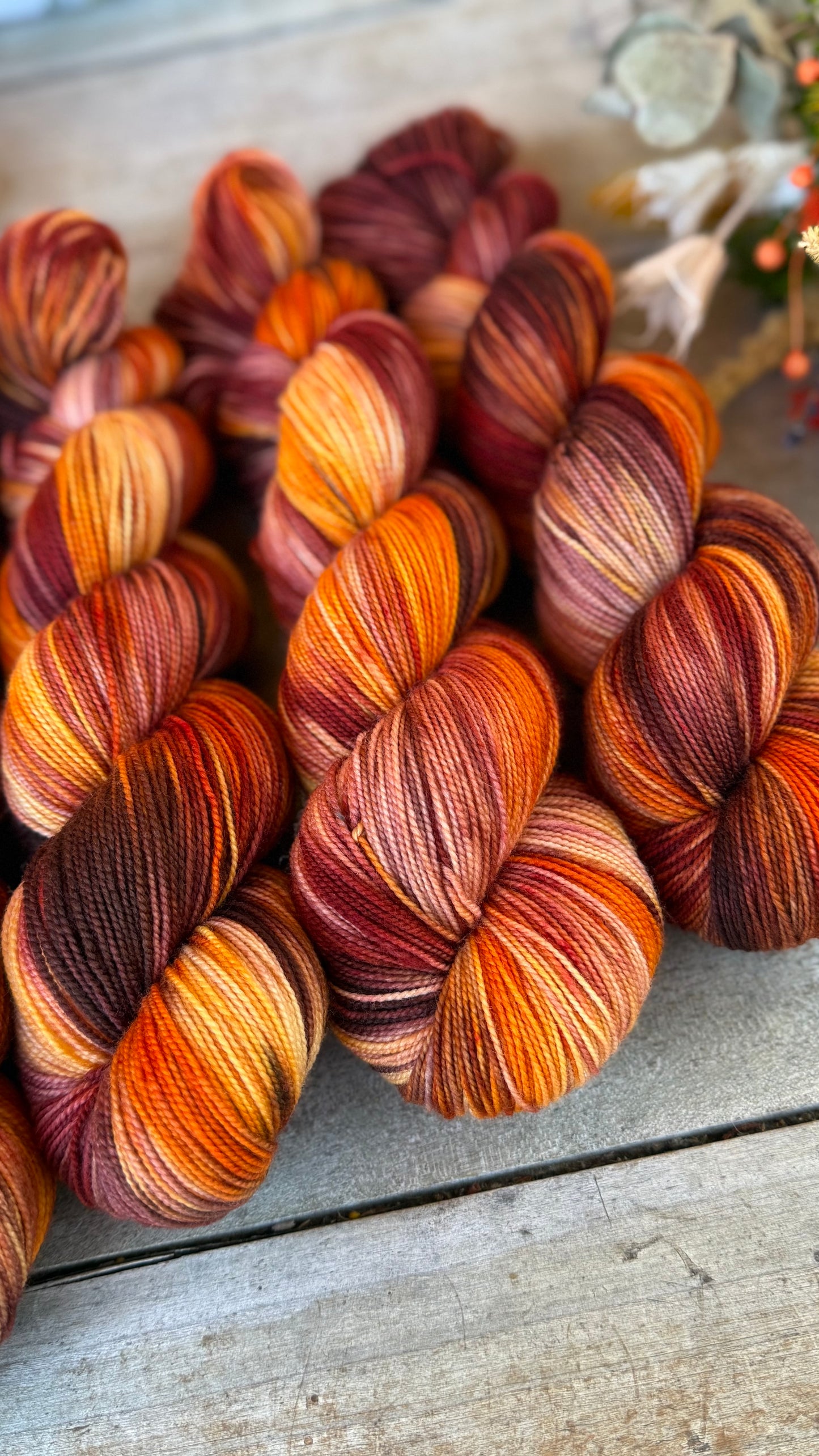 OLYMPIA - Laine teinte à la main - Fingering Mérinos Nylon superwash