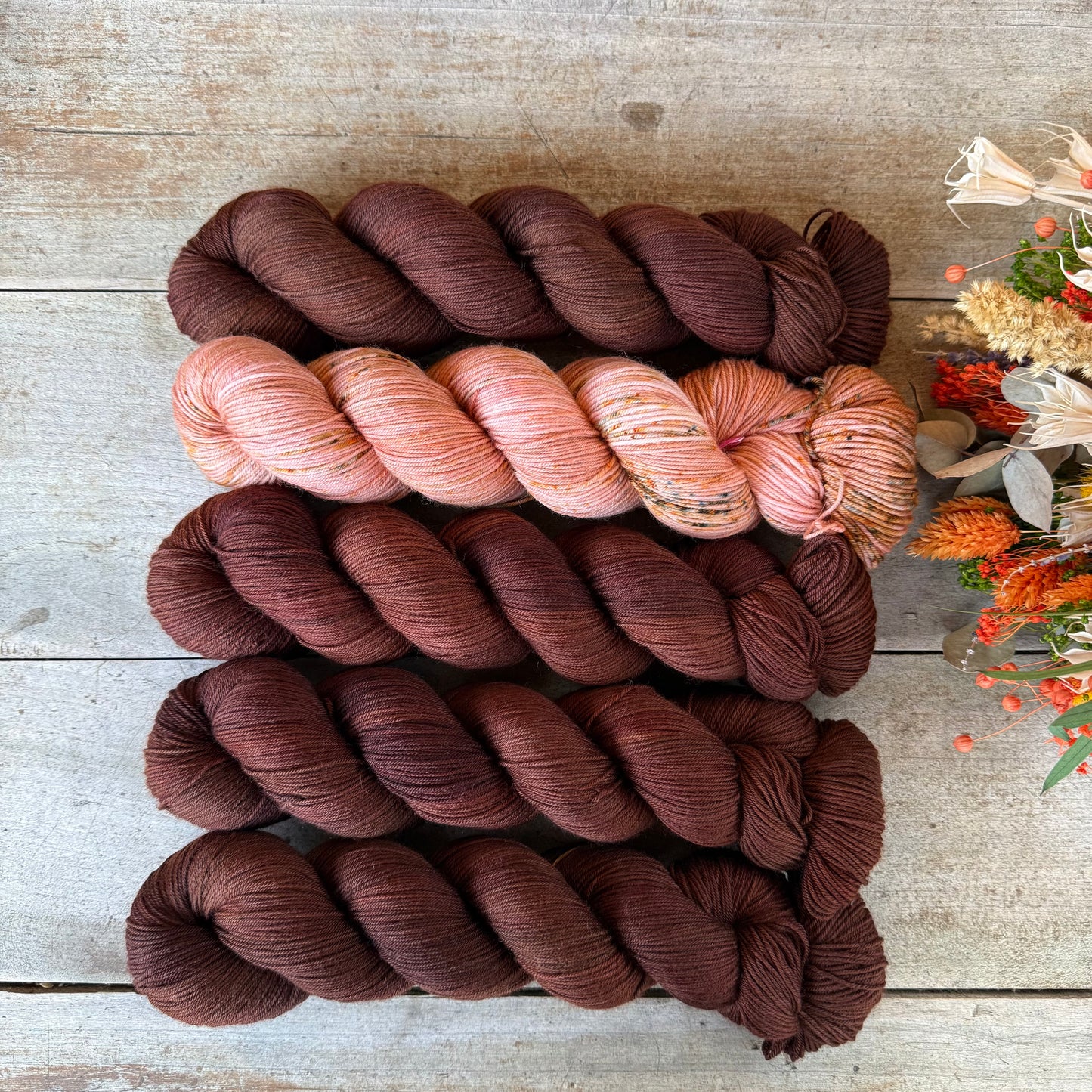 Kit de laine pour tricoter le Dragonfly Sweater par Elenor Mortensen
