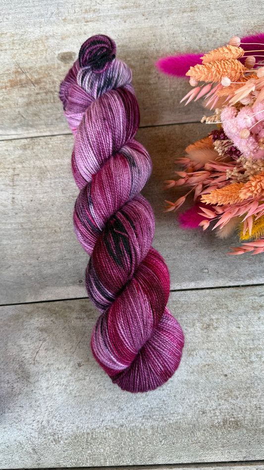BERTILLE - Laine teinte à la main - Base au choix : Fingering Mérinos avec ou sans nylon / DK Mérinos / Kid Mohair et Soie