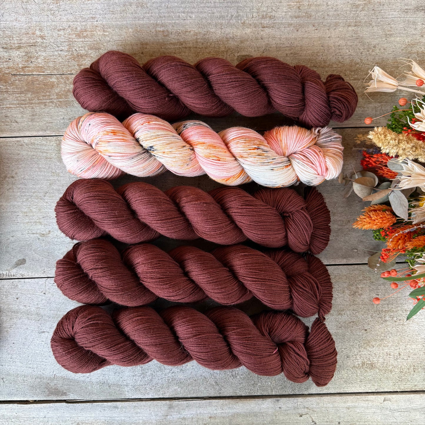 Kit de laine pour tricoter le Dragonfly Sweater par Elenor Mortensen