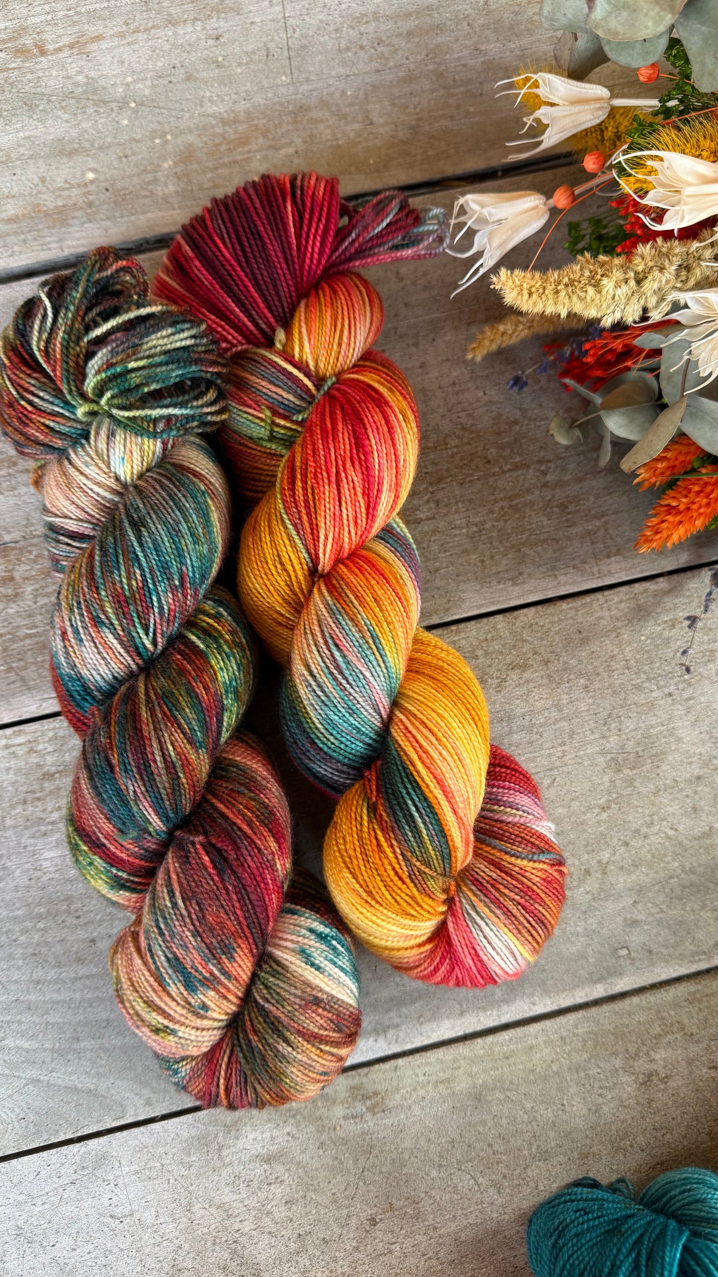 AFRICA FLASH - Laine teinte à la main - Fingering Mérinos Nylon superwash