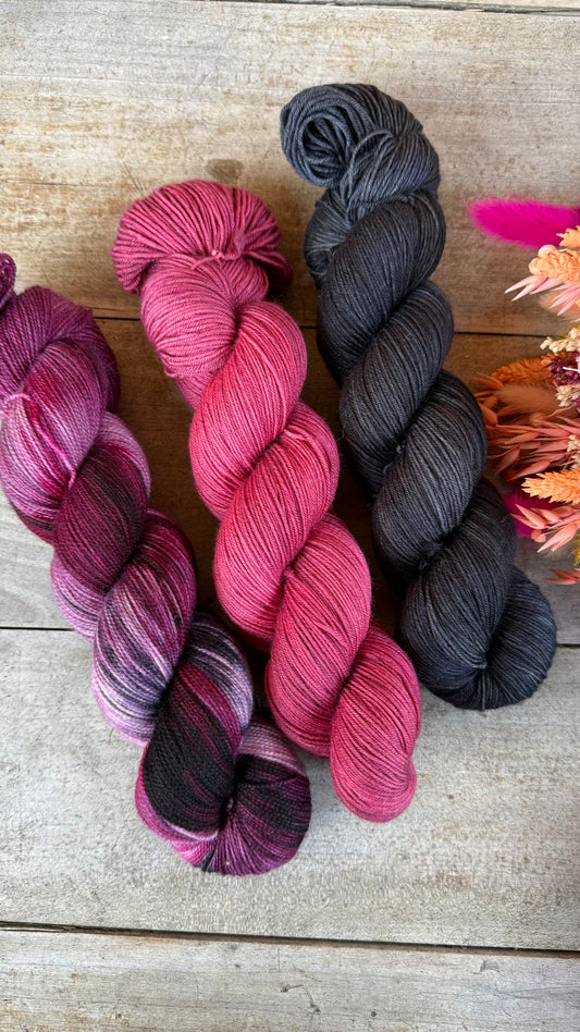 BERTHE - Laine teinte à la main - Base au choix : Fingering Mérinos avec ou sans nylon / DK Mérinos / Kid Mohair et Soie