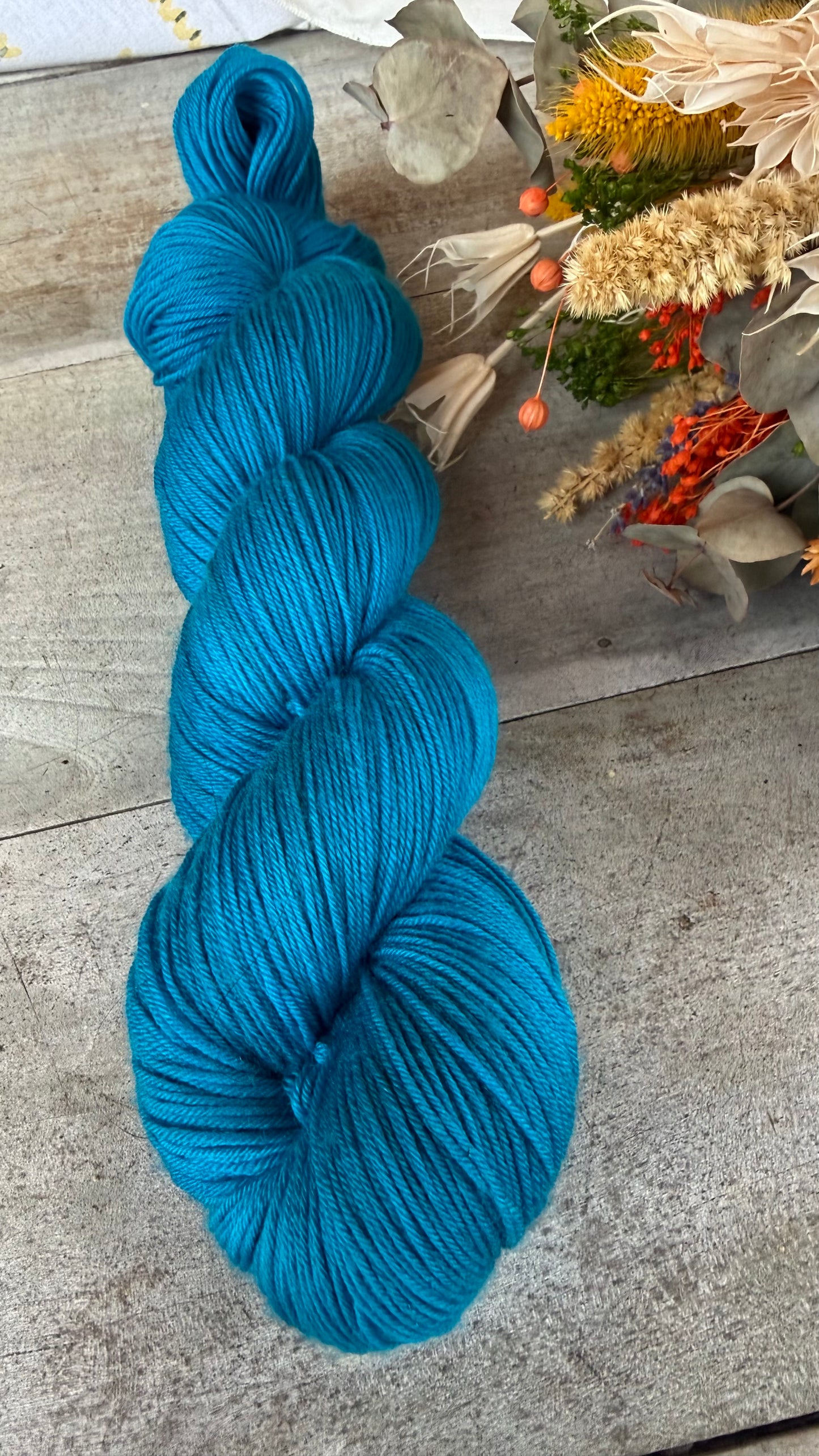 BRUT - Laine teinte à la main - Base au choix : Fingering Mérinos avec ou sans nylon / DK Mérinos / Kid Mohair et Soie
