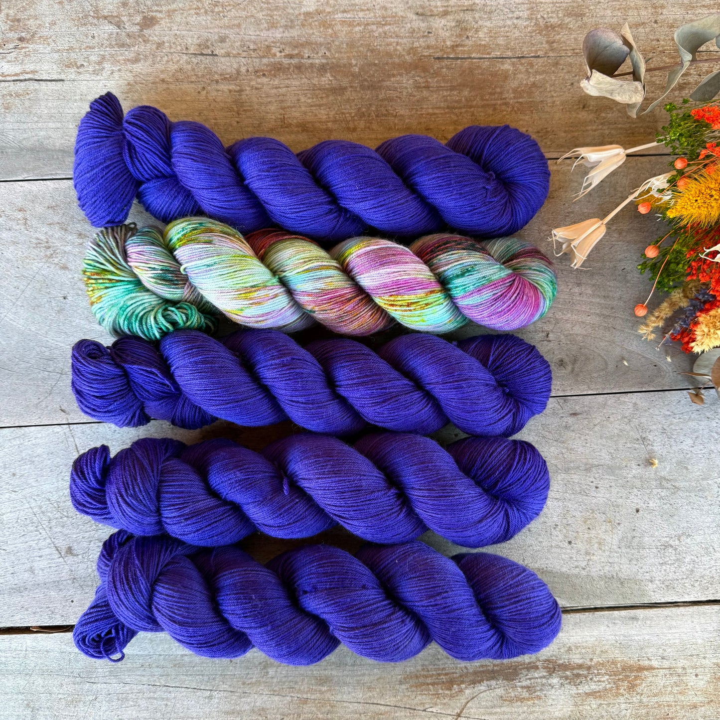 Kit de laine pour tricoter le Dragonfly Sweater par Elenor Mortensen