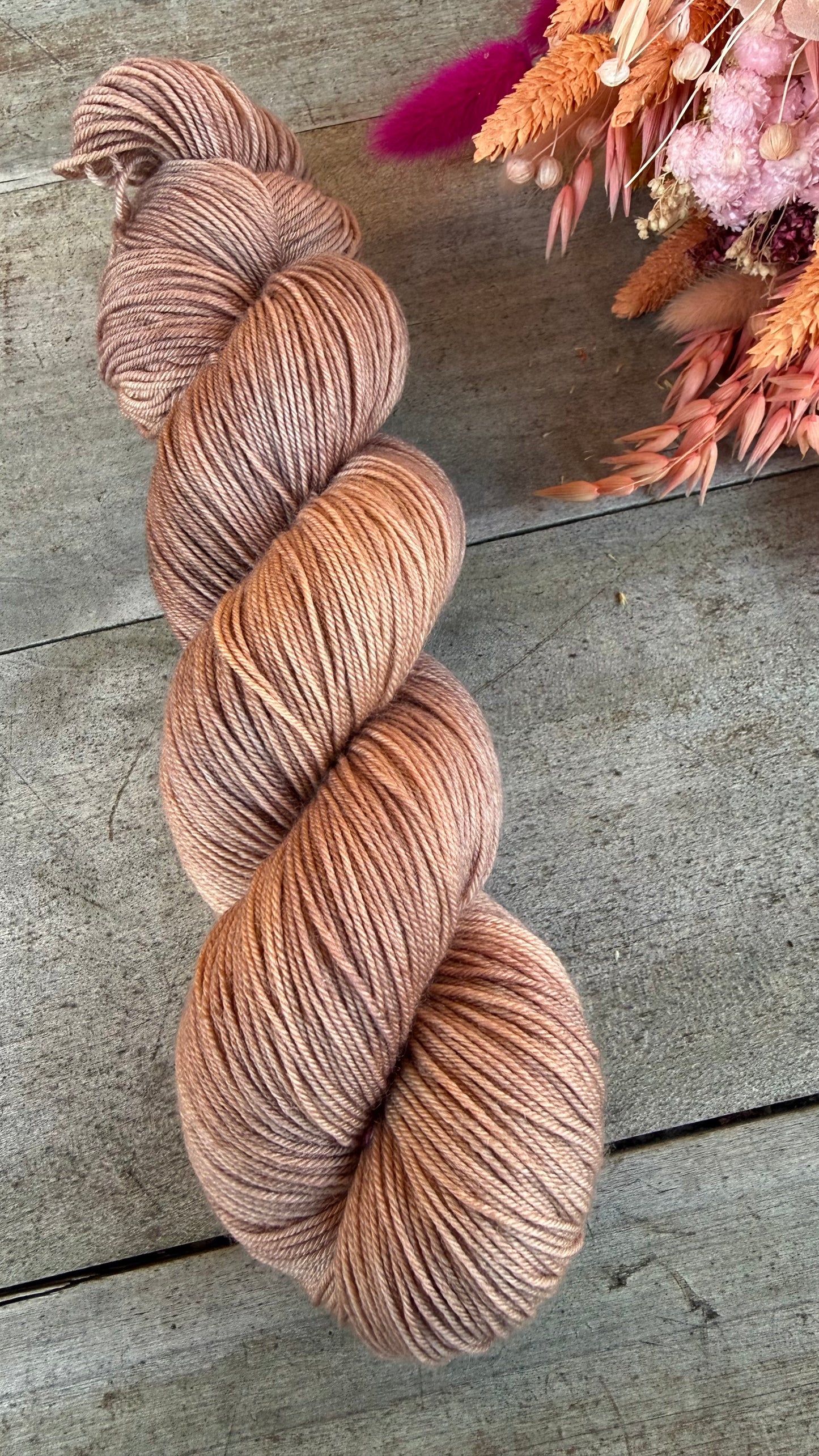 VIEUX ROSE - Laine teinte à la main - Base au choix : Fingering Mérinos avec ou sans nylon / DK Mérinos / Kid Mohair et Soie