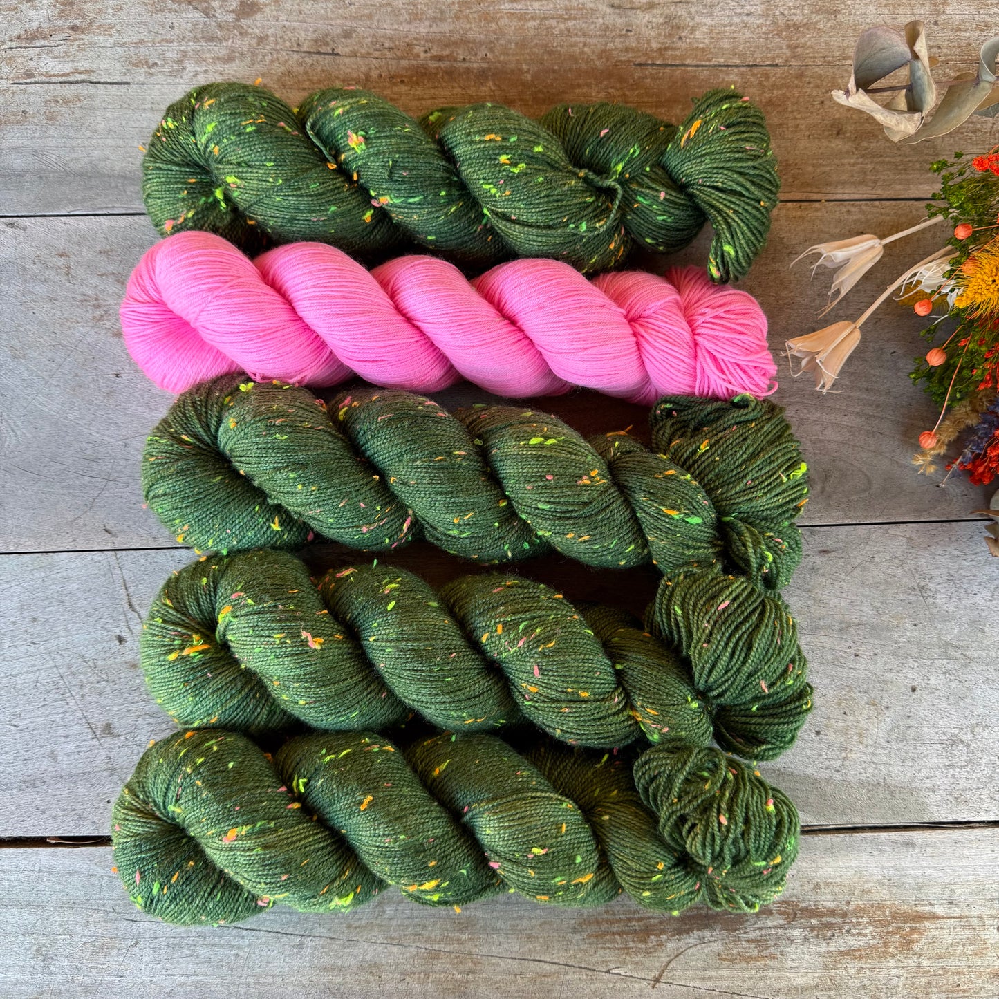 Kit de laine pour tricoter le Dragonfly Sweater par Elenor Mortensen
