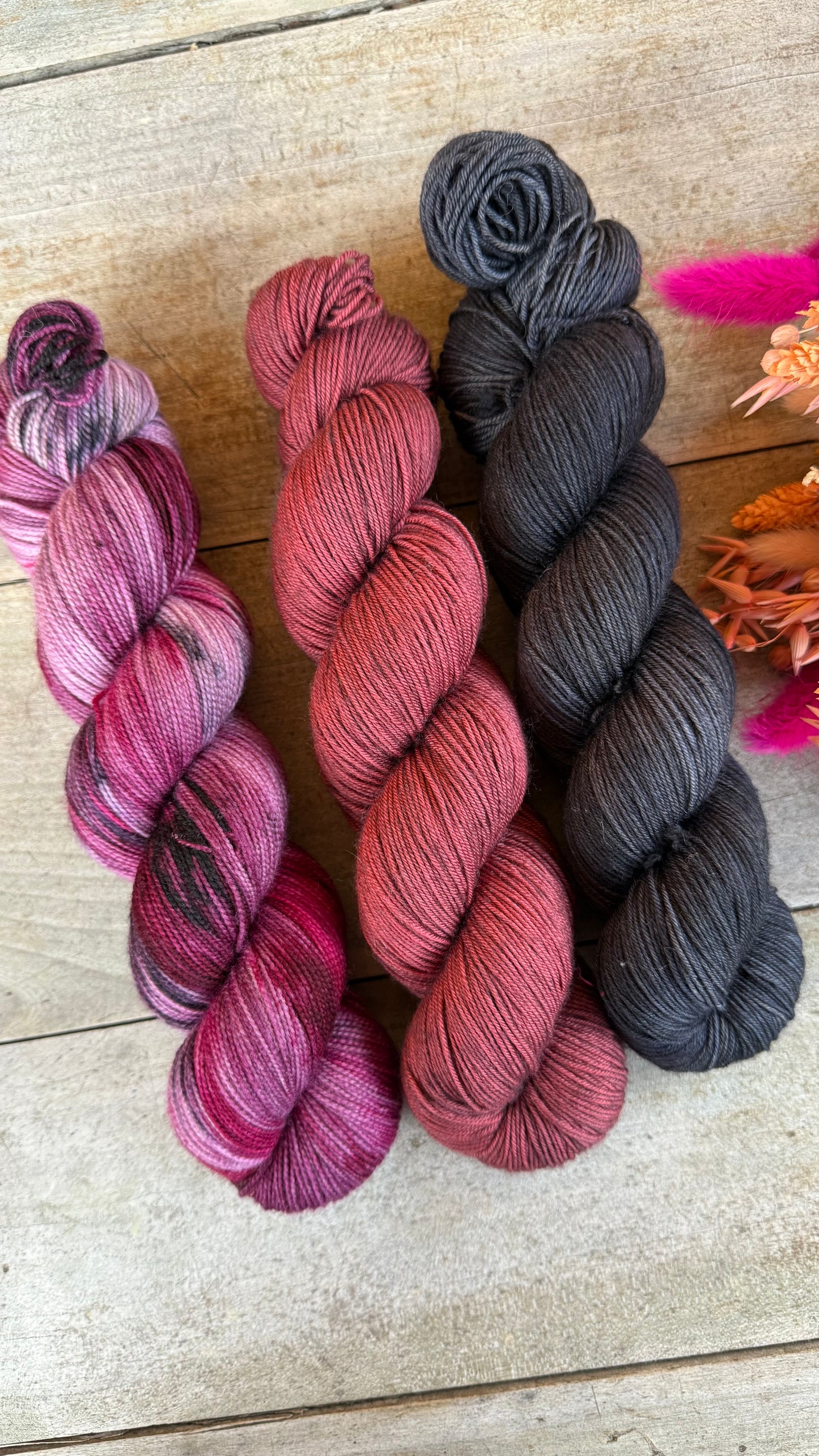 BERTILLE - Laine teinte à la main - Base au choix : Fingering Mérinos avec ou sans nylon / DK Mérinos / Kid Mohair et Soie