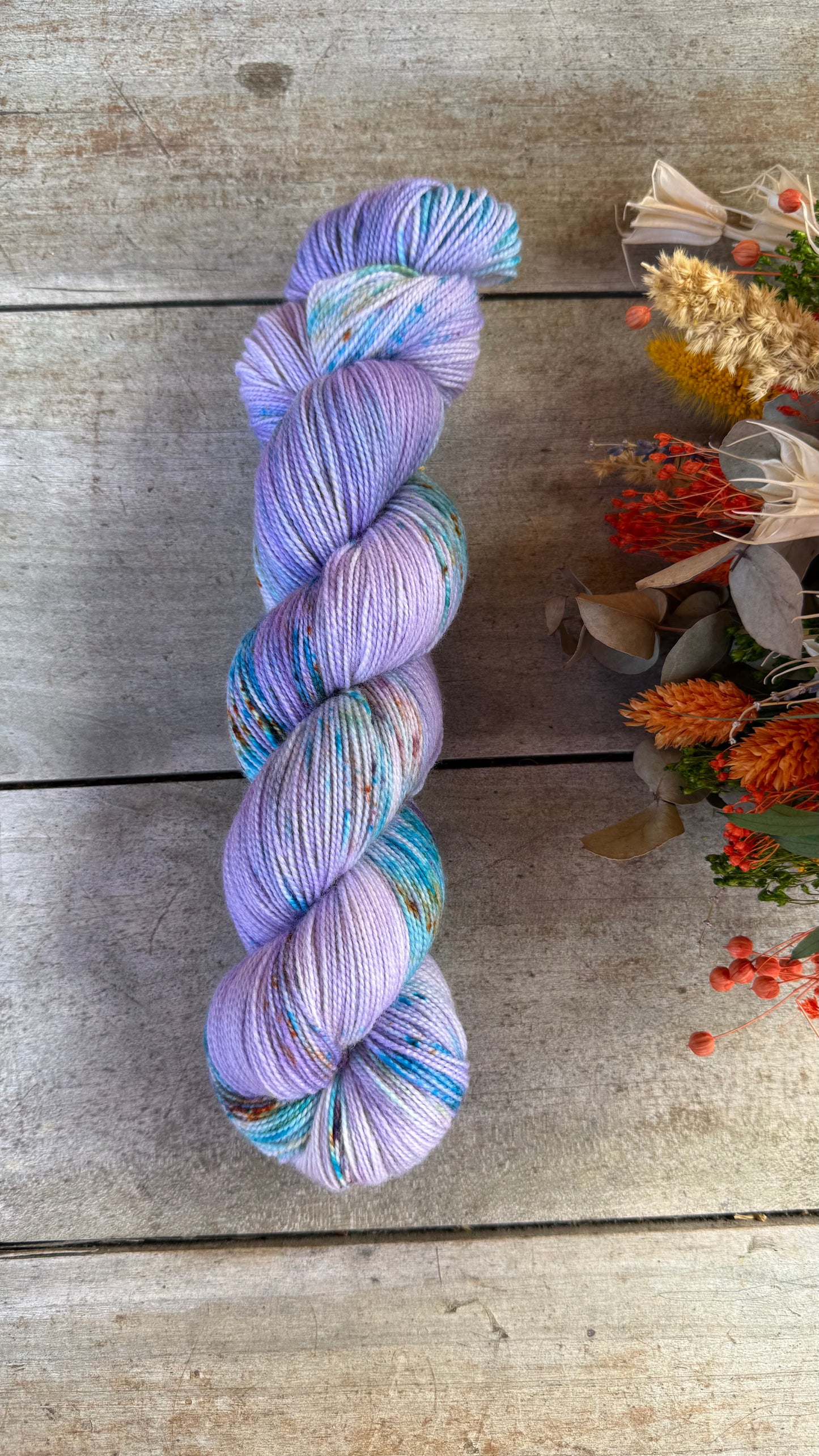 LILLY - Laine teinte à la main - Base au choix : Fingering Mérinos avec ou sans nylon / DK Mérinos / Kid Mohair et Soie
