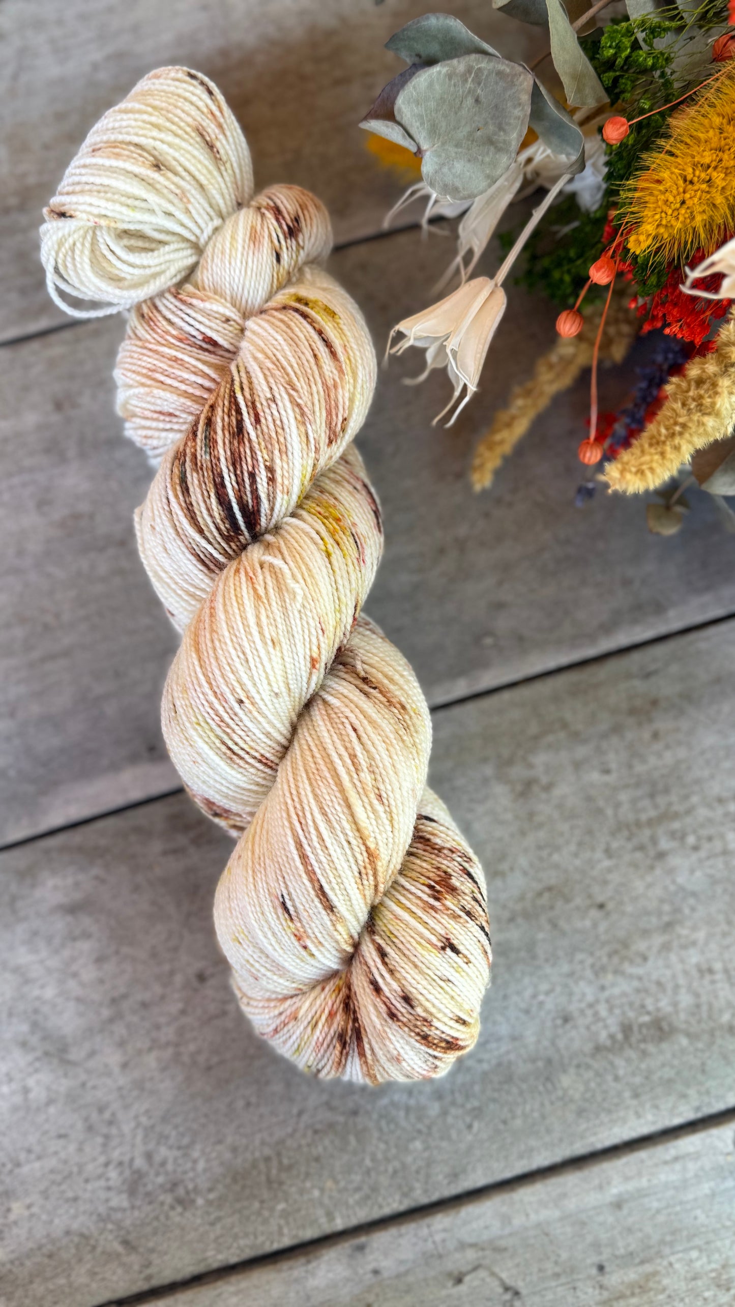 CAFÉ LATTE- Laine teinte à la main - Base au choix : Fingering Mérinos avec ou sans nylon / DK Mérinos / Kid Mohair et Soie