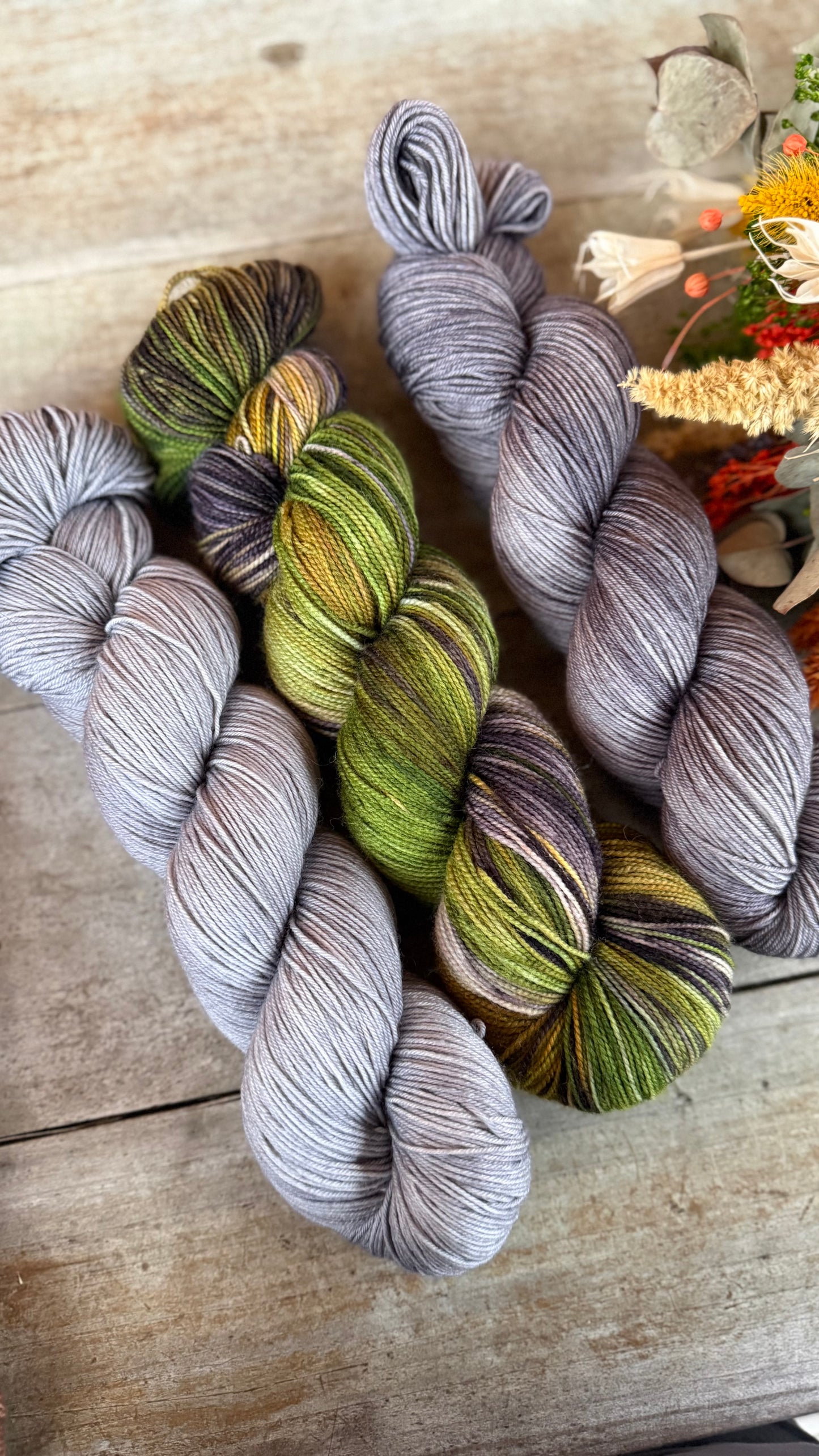 PERLE - Laine teinte à la main - Base au choix : Fingering Mérinos avec ou sans nylon / DK Mérinos / Kid Mohair et Soie