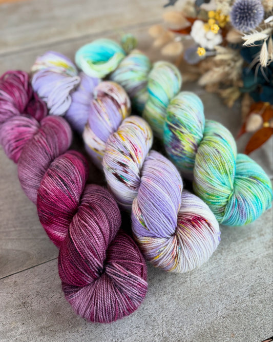 BERTILLE - Laine teinte à la main - Base au choix : Fingering Mérinos avec ou sans nylon / DK Mérinos / Kid Mohair et Soie