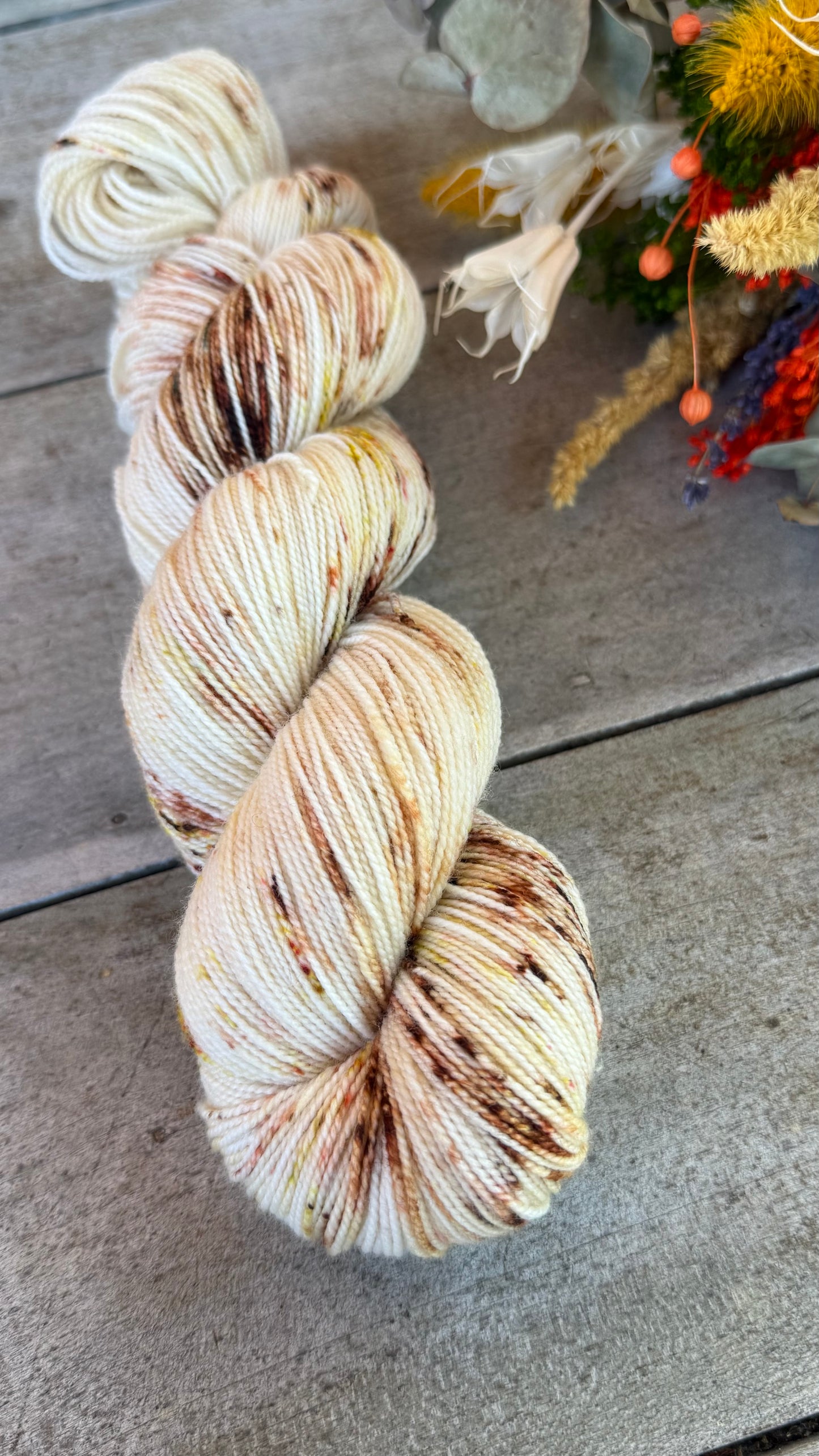 CAFÉ LATTE- Laine teinte à la main - Base au choix : Fingering Mérinos avec ou sans nylon / DK Mérinos / Kid Mohair et Soie