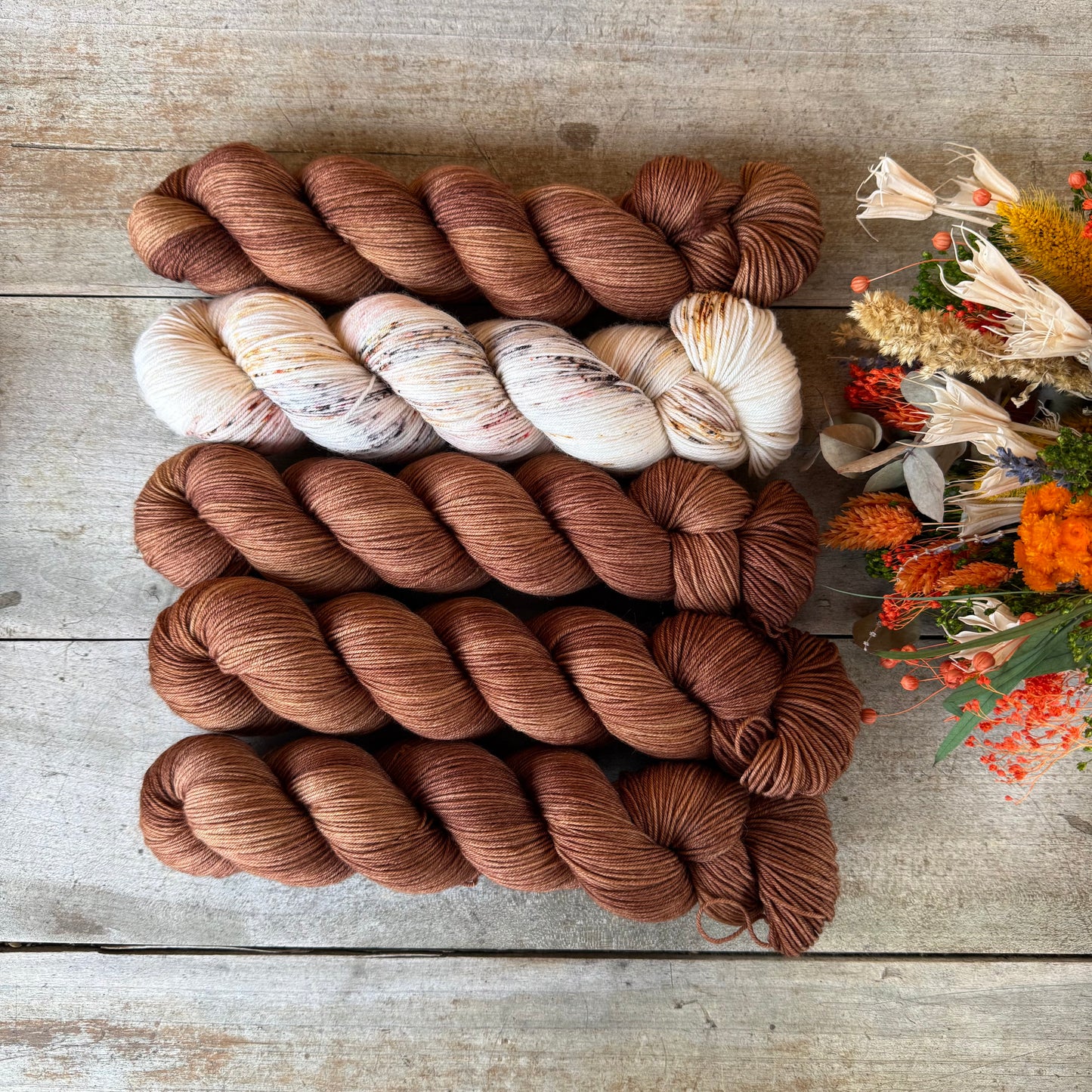 Kit de laine pour tricoter le Dragonfly Sweater par Elenor Mortensen