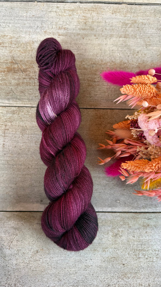 BERTHE - Laine teinte à la main - Base au choix : Fingering Mérinos avec ou sans nylon / DK Mérinos / Kid Mohair et Soie