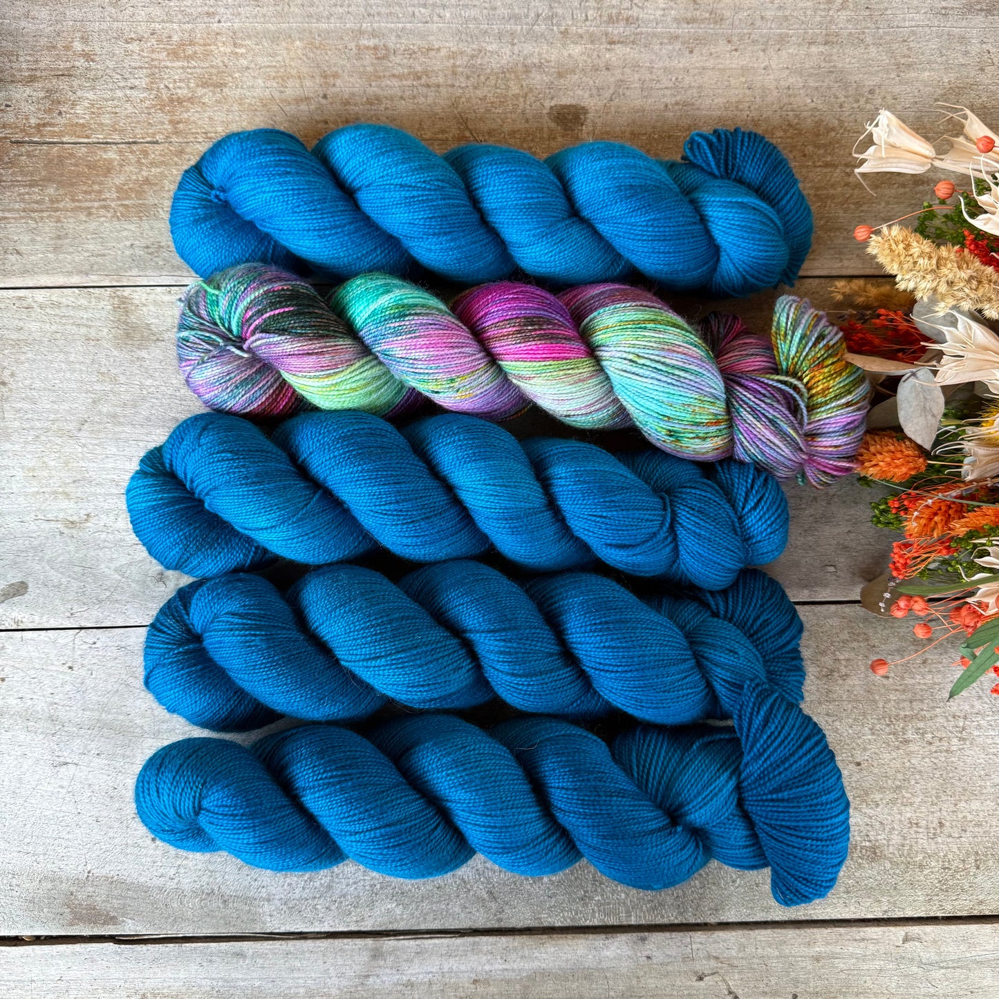 Kit de laine pour tricoter le Dragonfly Sweater par Elenor Mortensen