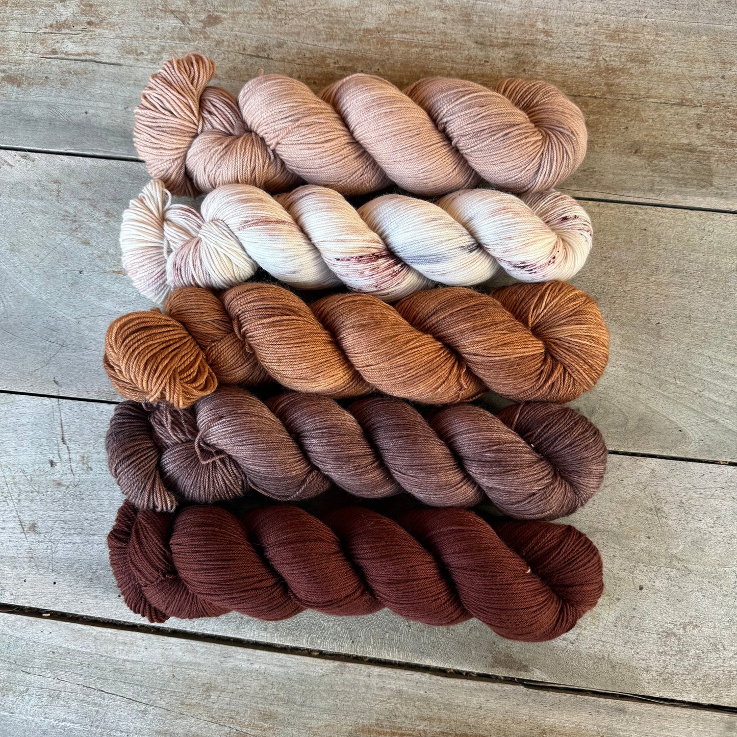 Kit de laine pour tricoter le Dragonfly Sweater par Elenor Mortensen
