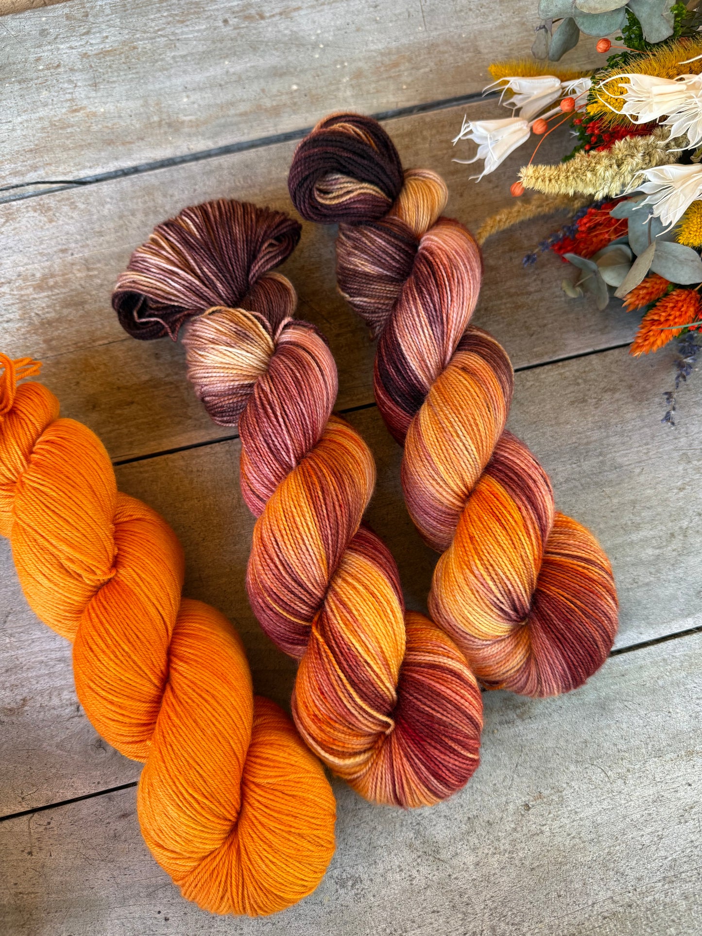 OLYMPIA - Laine teinte à la main - Fingering Mérinos Nylon superwash