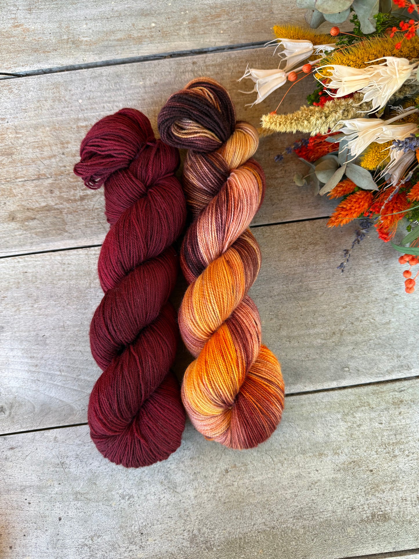OLYMPIA - Laine teinte à la main - Fingering Mérinos Nylon superwash