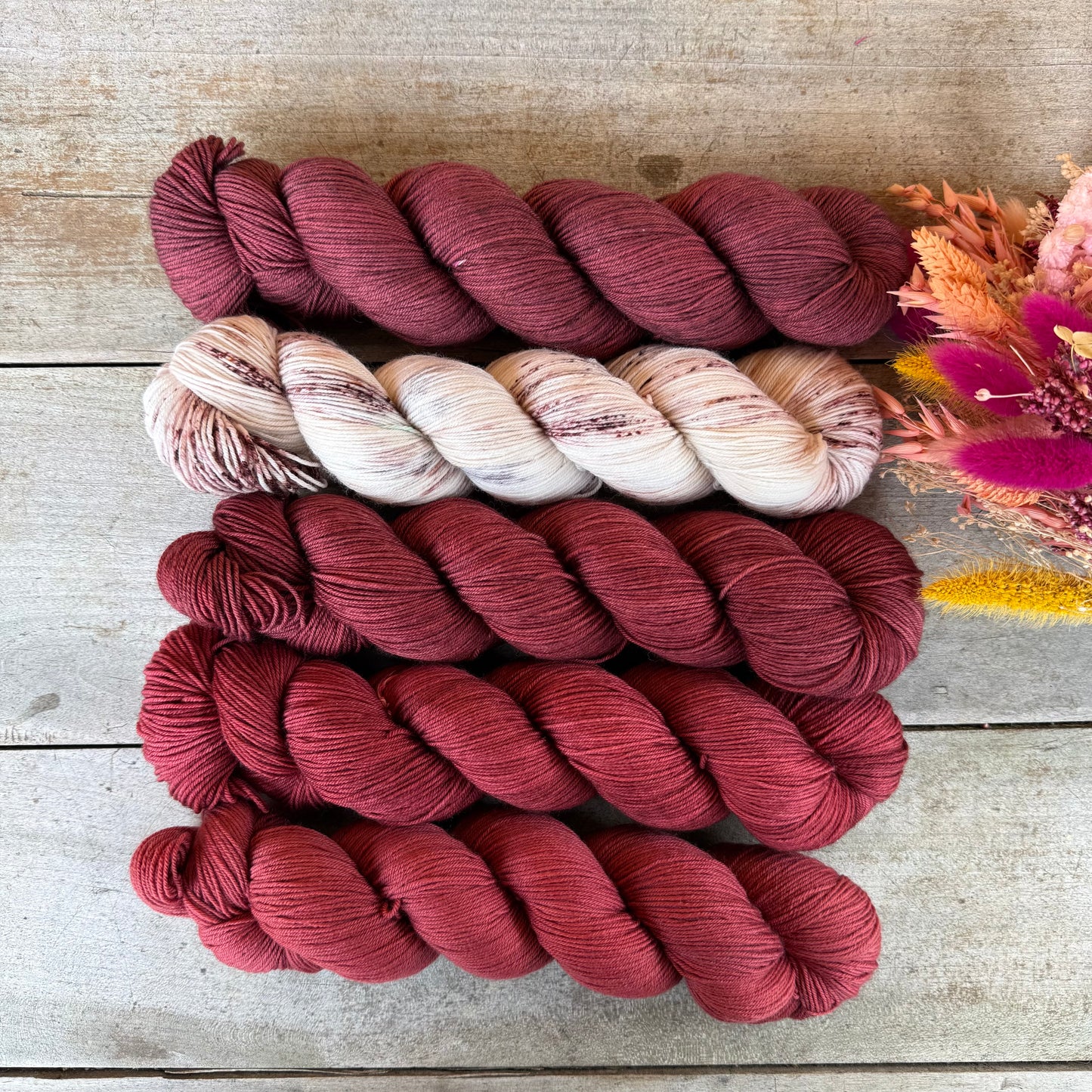 Kit de laine pour tricoter le Dragonfly Sweater par Elenor Mortensen