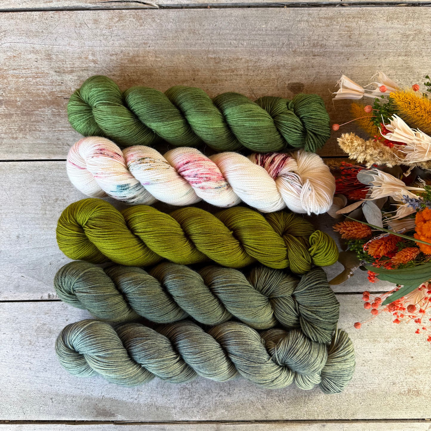 Kit de laine pour tricoter le Dragonfly Sweater par Elenor Mortensen