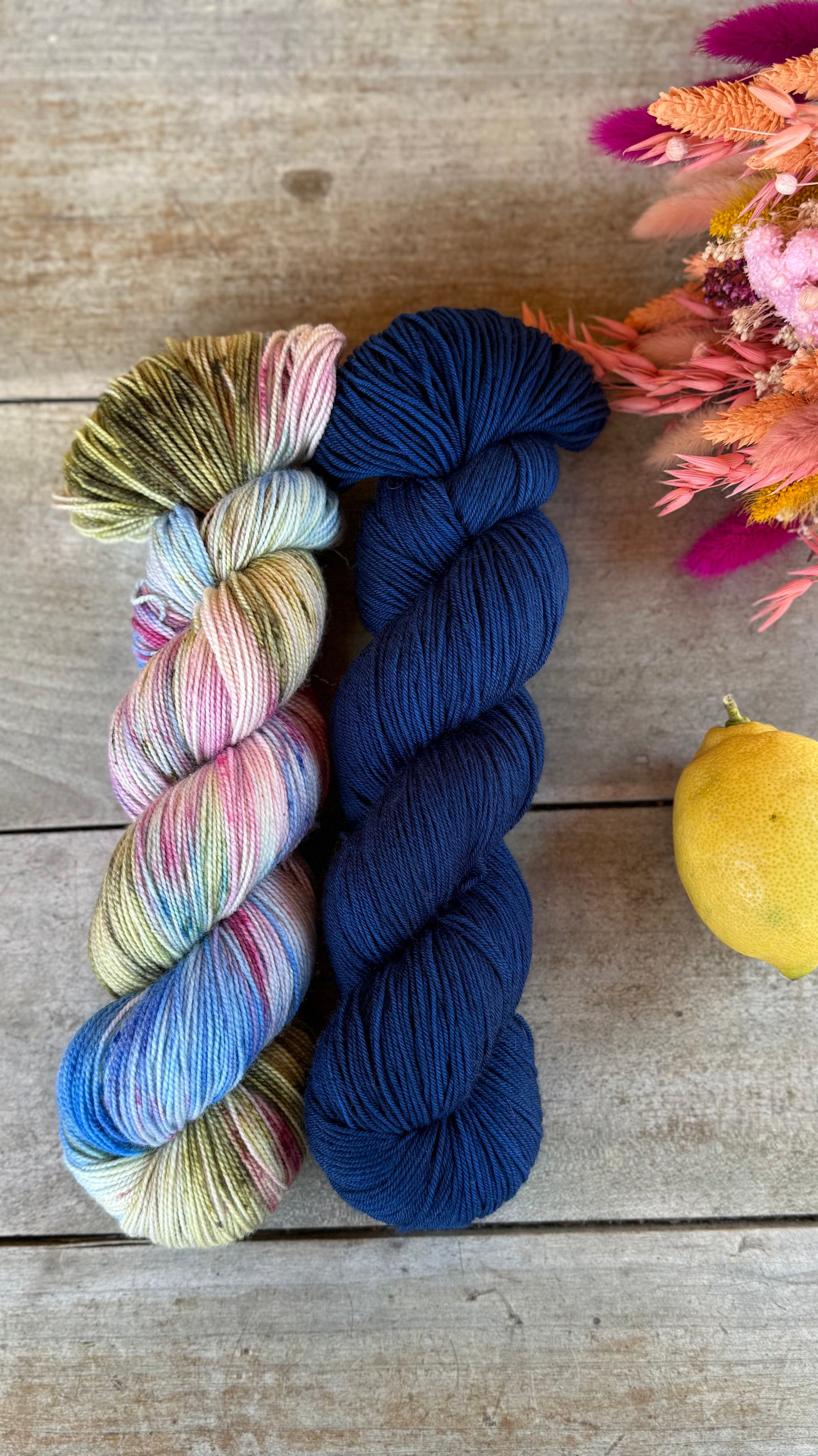 Les KITS de l’été, 2 ÉCHEVEAUX en laine Mérinos fingering coordonnés