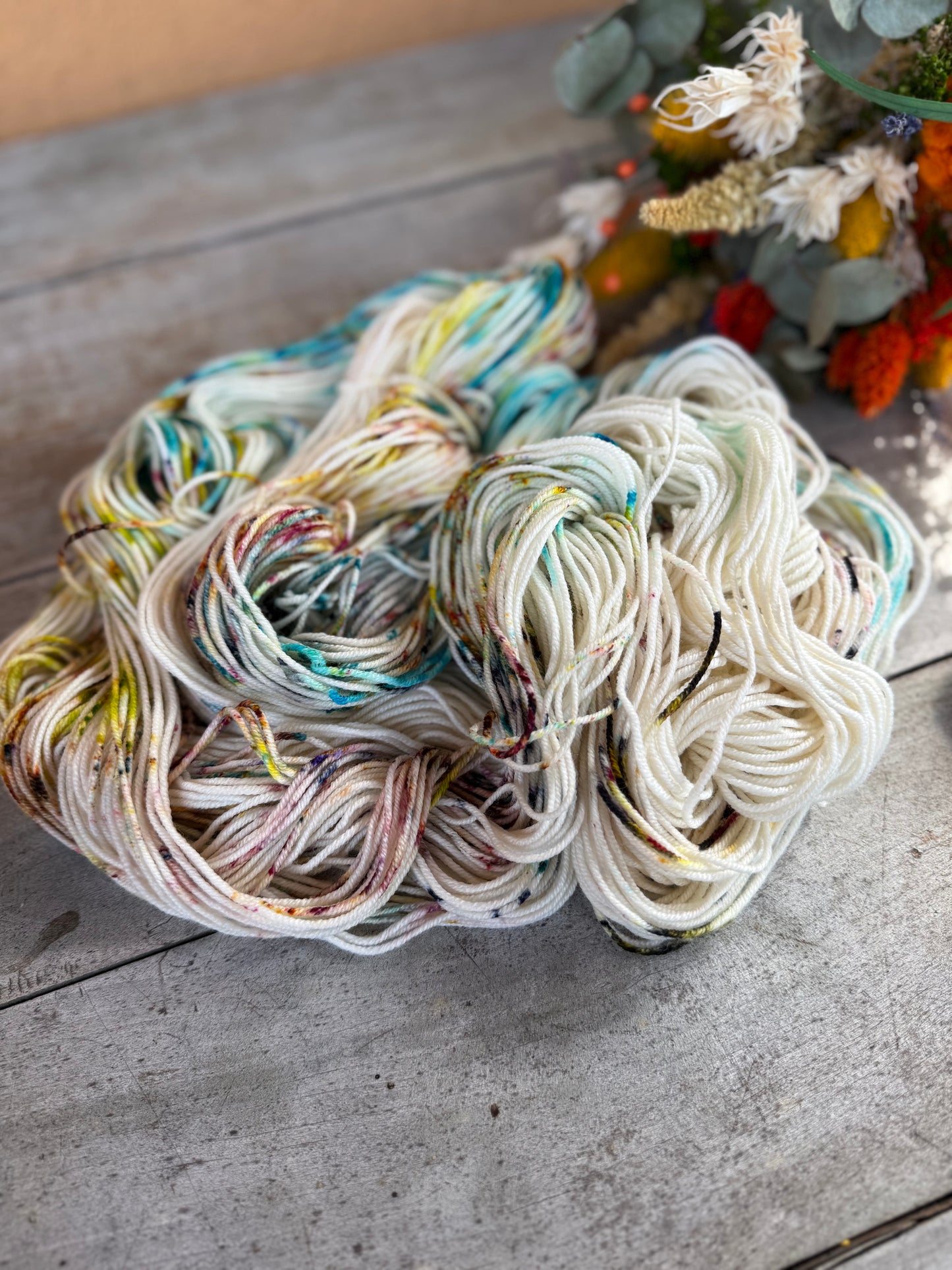 NEW YORK- Laine teinte à la main - Base au choix : Fingering Mérinos avec ou sans nylon / DK Mérinos / Kid Mohair et Soie